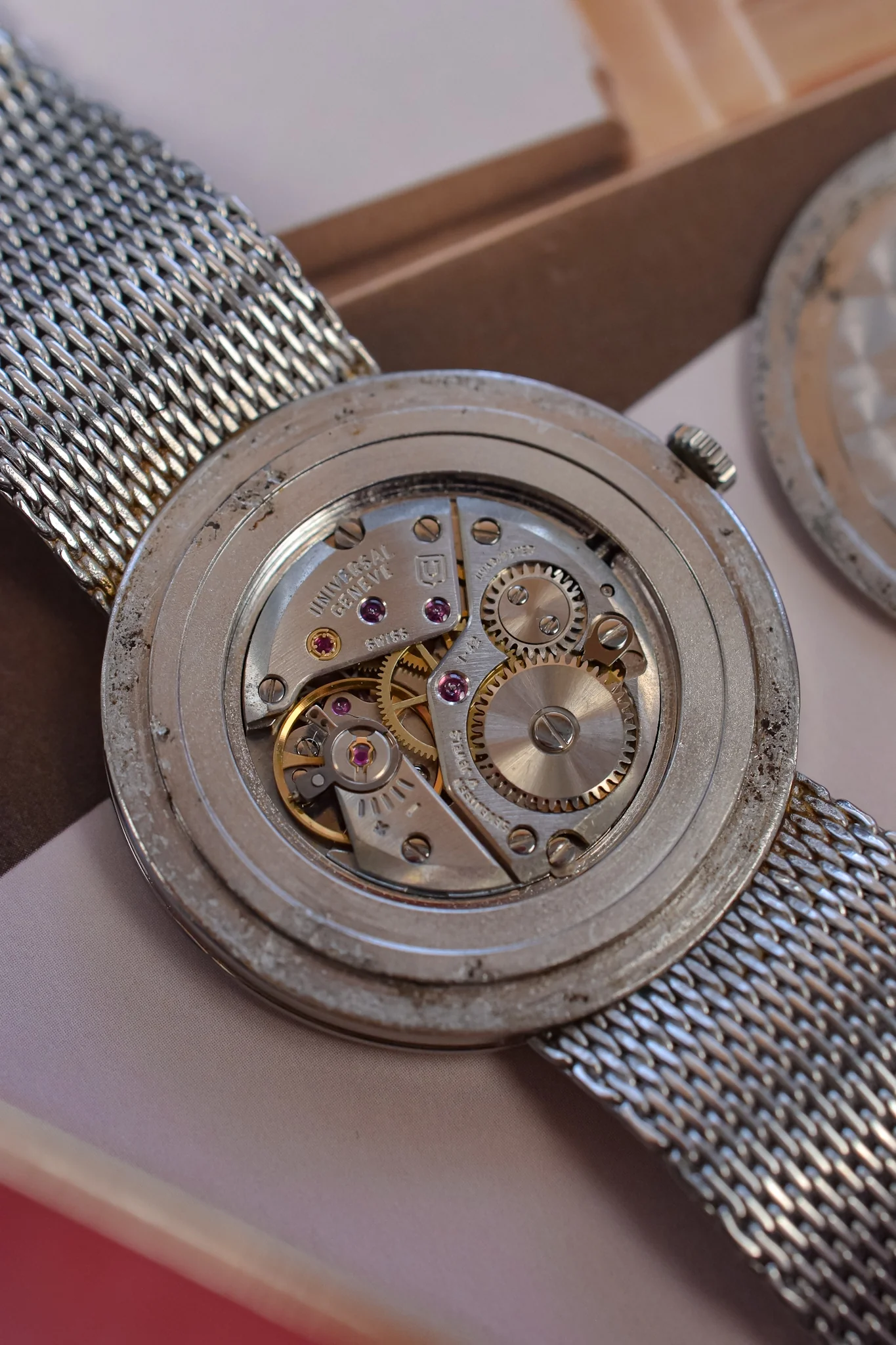 70s Mechanical Universal Geneve Milanese Roman Disco Volante - Image 9