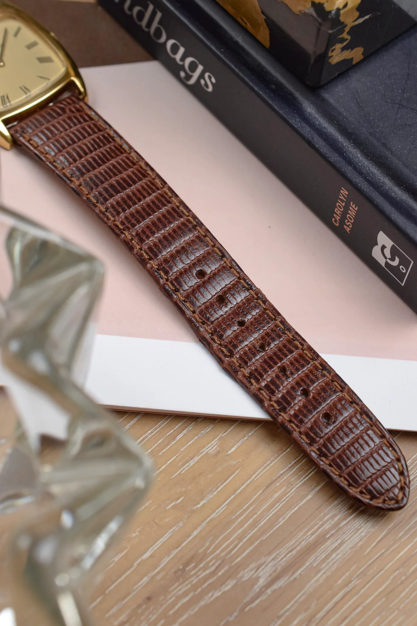 70s Mechanical Universal Geneve Roman Champagne Tonneau - Image 9