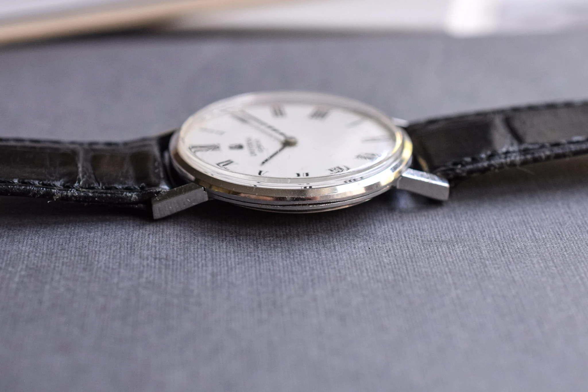 70s Mechanical Universal Geneve Roman Dial - Image 5