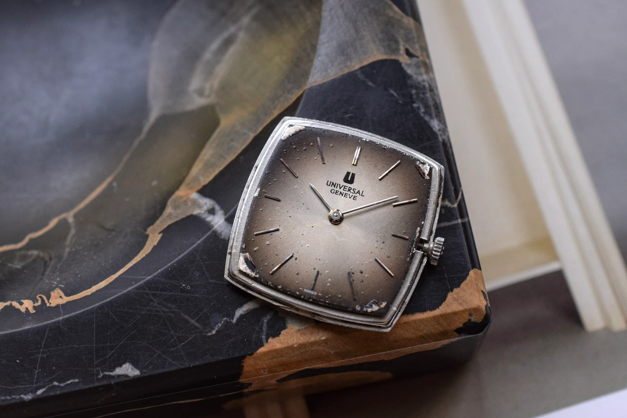 70s Mechanical Universal Geneve Patina TV - Image 15