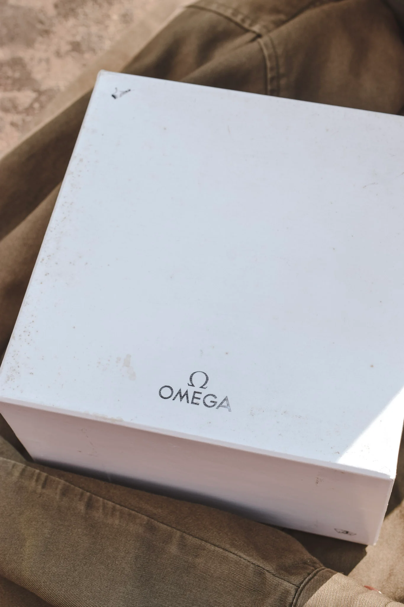 90s Omega Speedmaster Silver Triple Calendar - Image 11