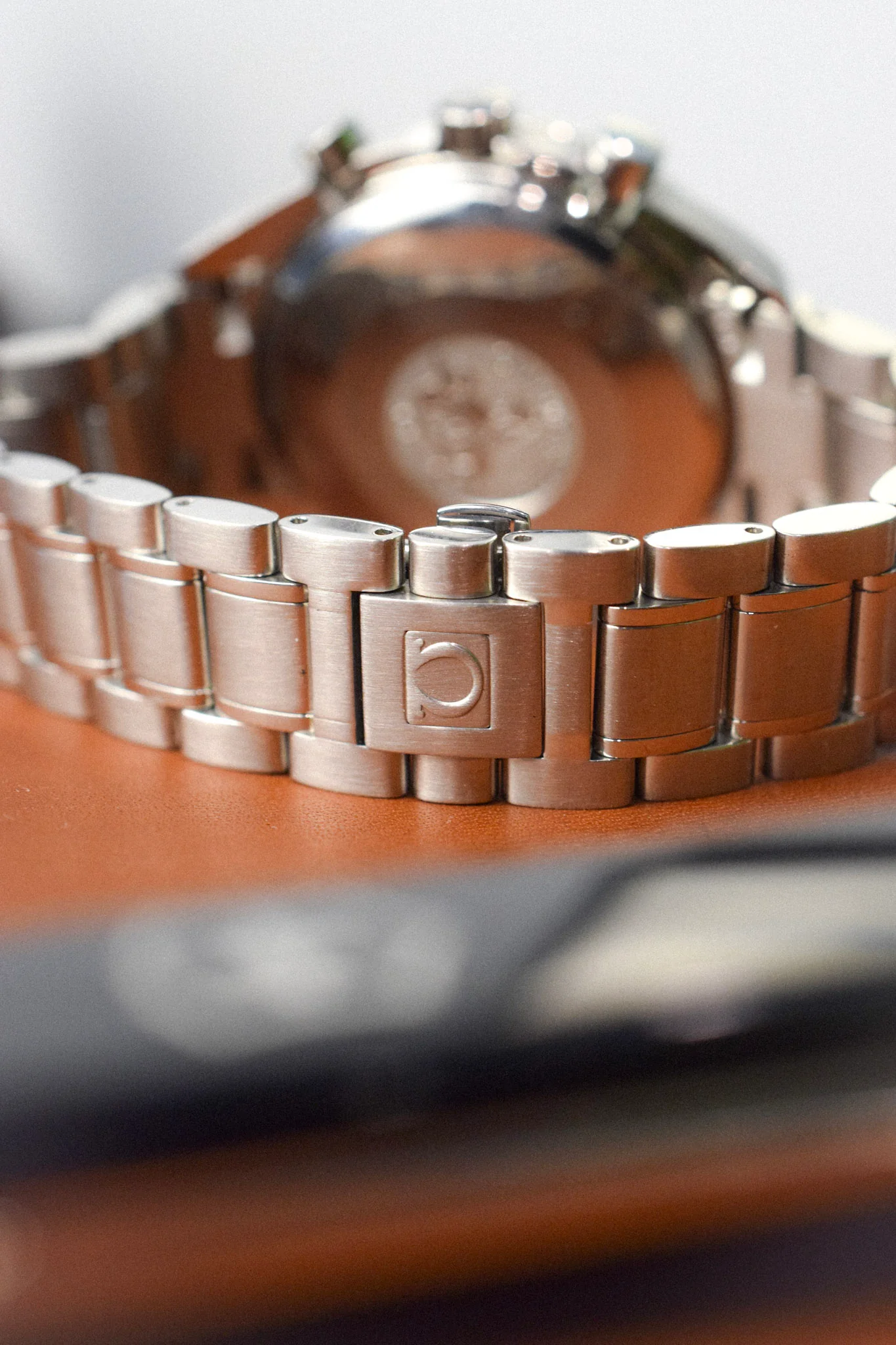 90s Omega Speedmaster Silver Triple Calendar - Image 15