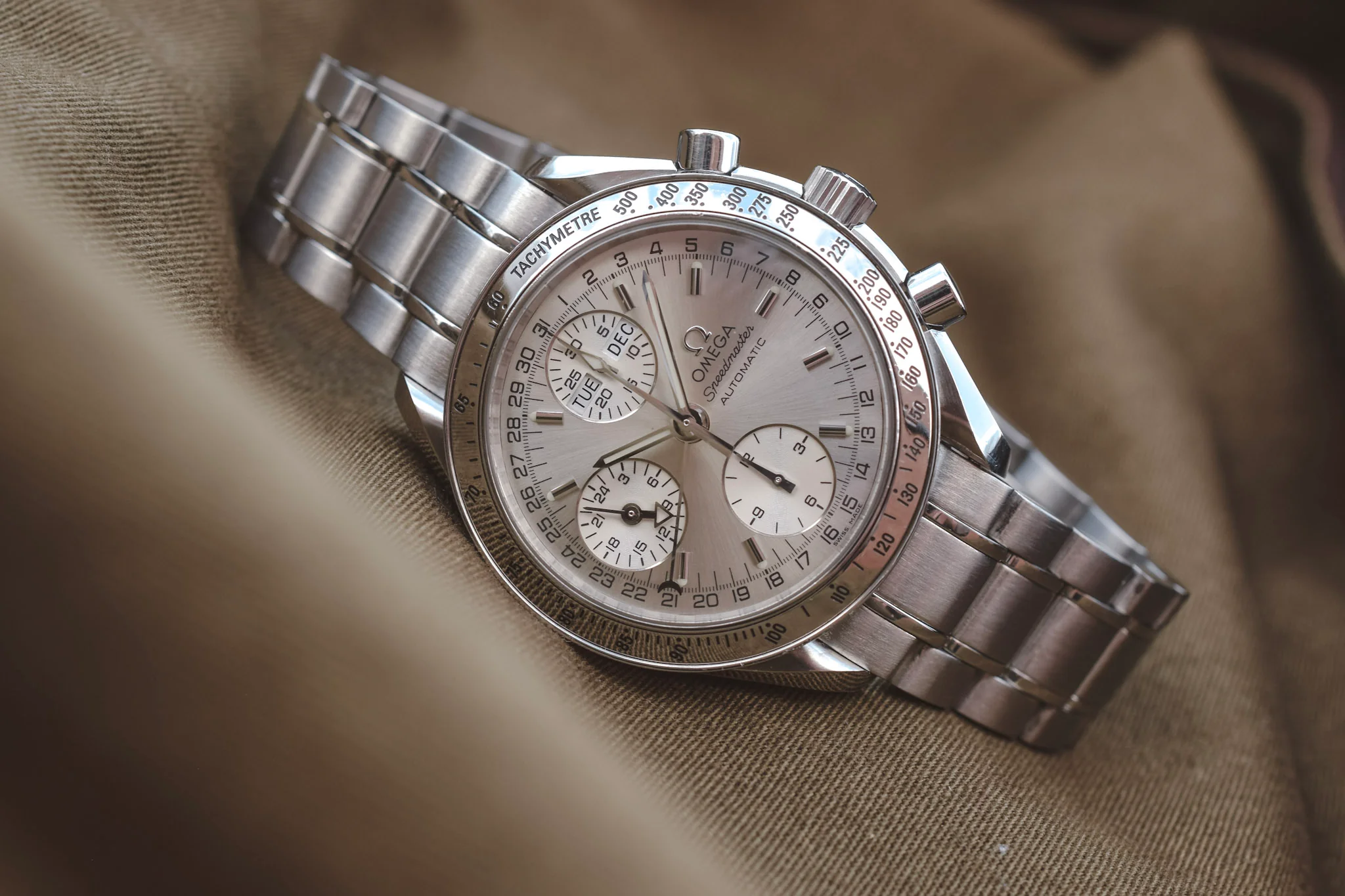 90s Omega Speedmaster Silver Triple Calendar - Image 21