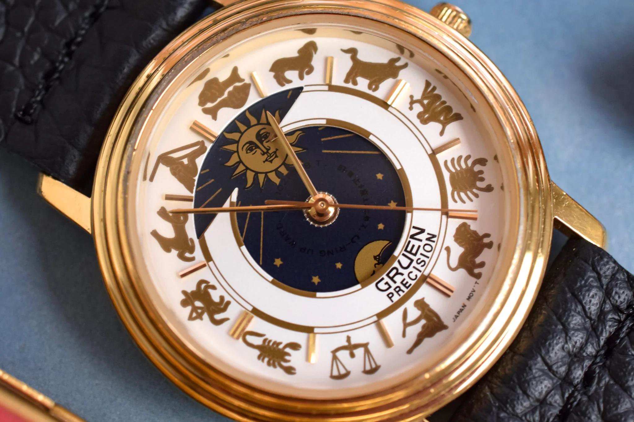 Gruen Precision Stepped Bezel Zodiac Sign Day & Night - Image 5