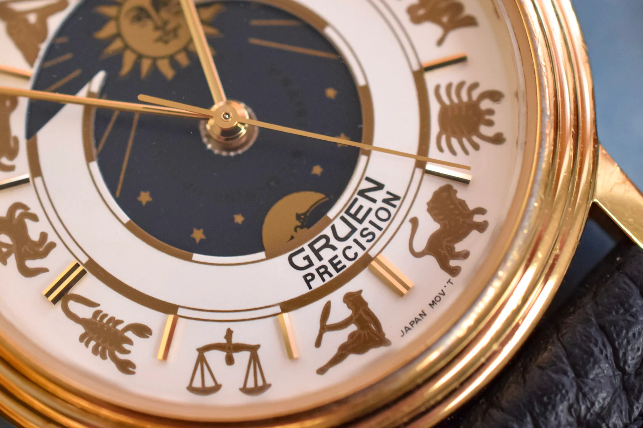 Gruen Precision Stepped Bezel Zodiac Sign Day & Night - Image 6