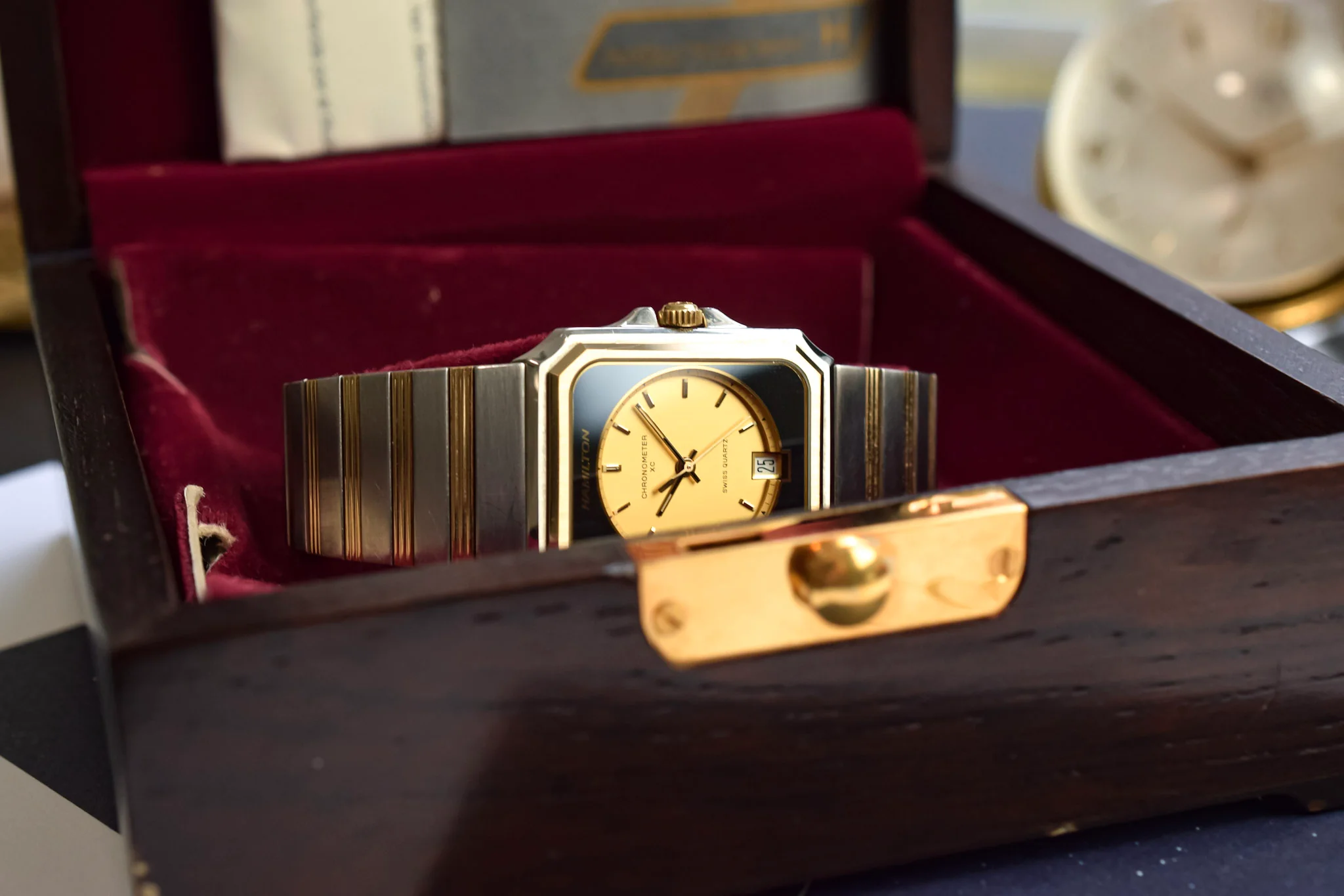 Hamilton Quartz Chronometer XC Octo - Full Set and COSC Certificate - Image 13