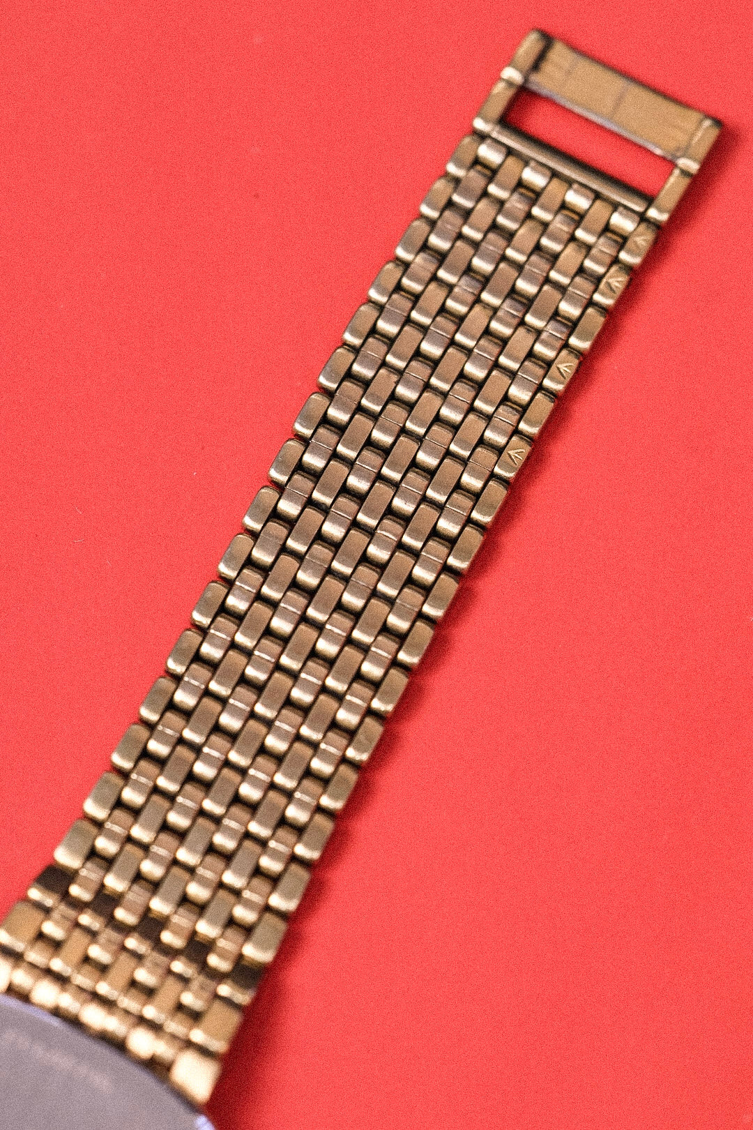 Longines Quartz Golden Sparkle Dial TV - Image 12