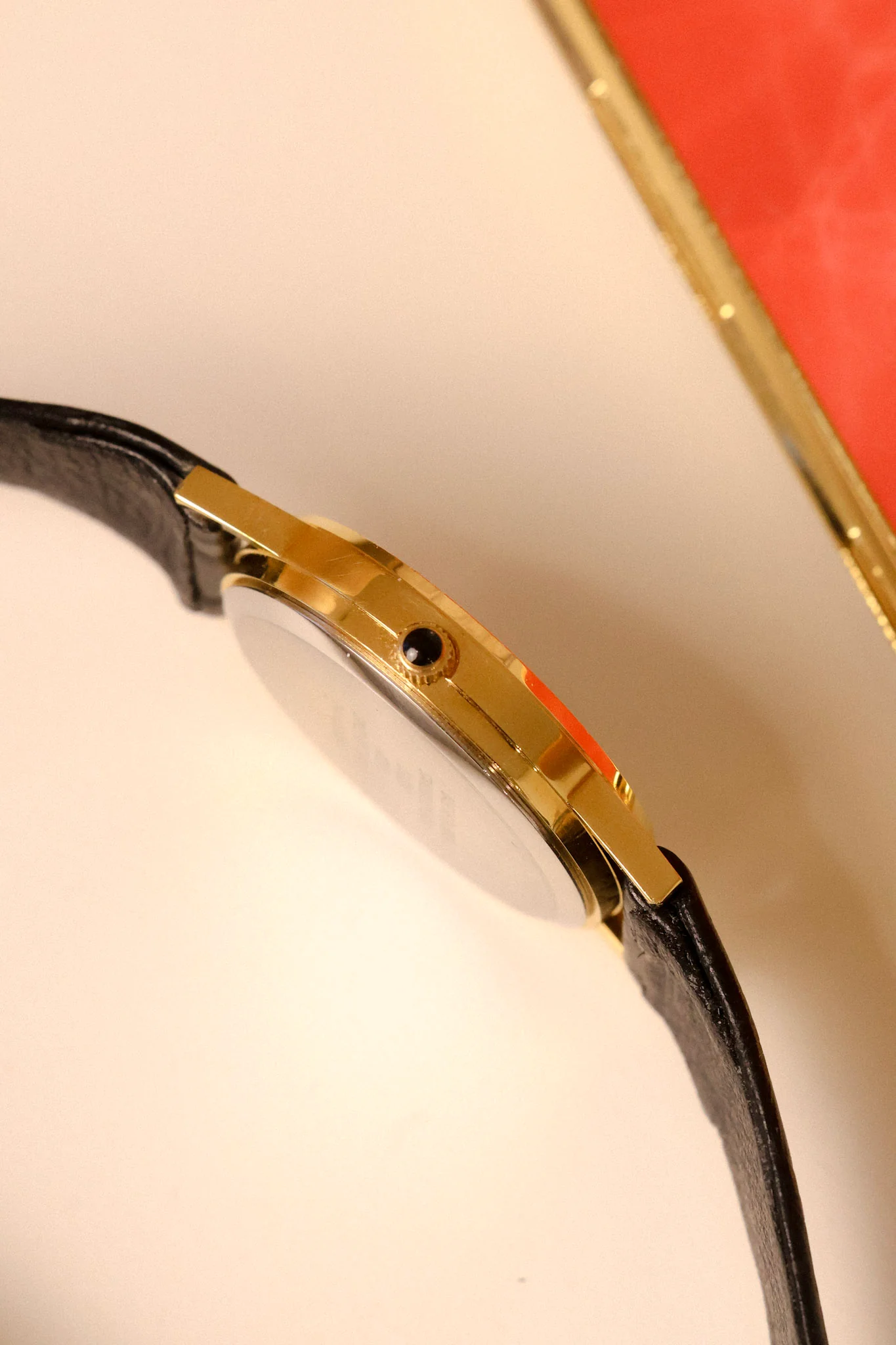 Neo-vintage Armitron Diamond Quartz - Image 6