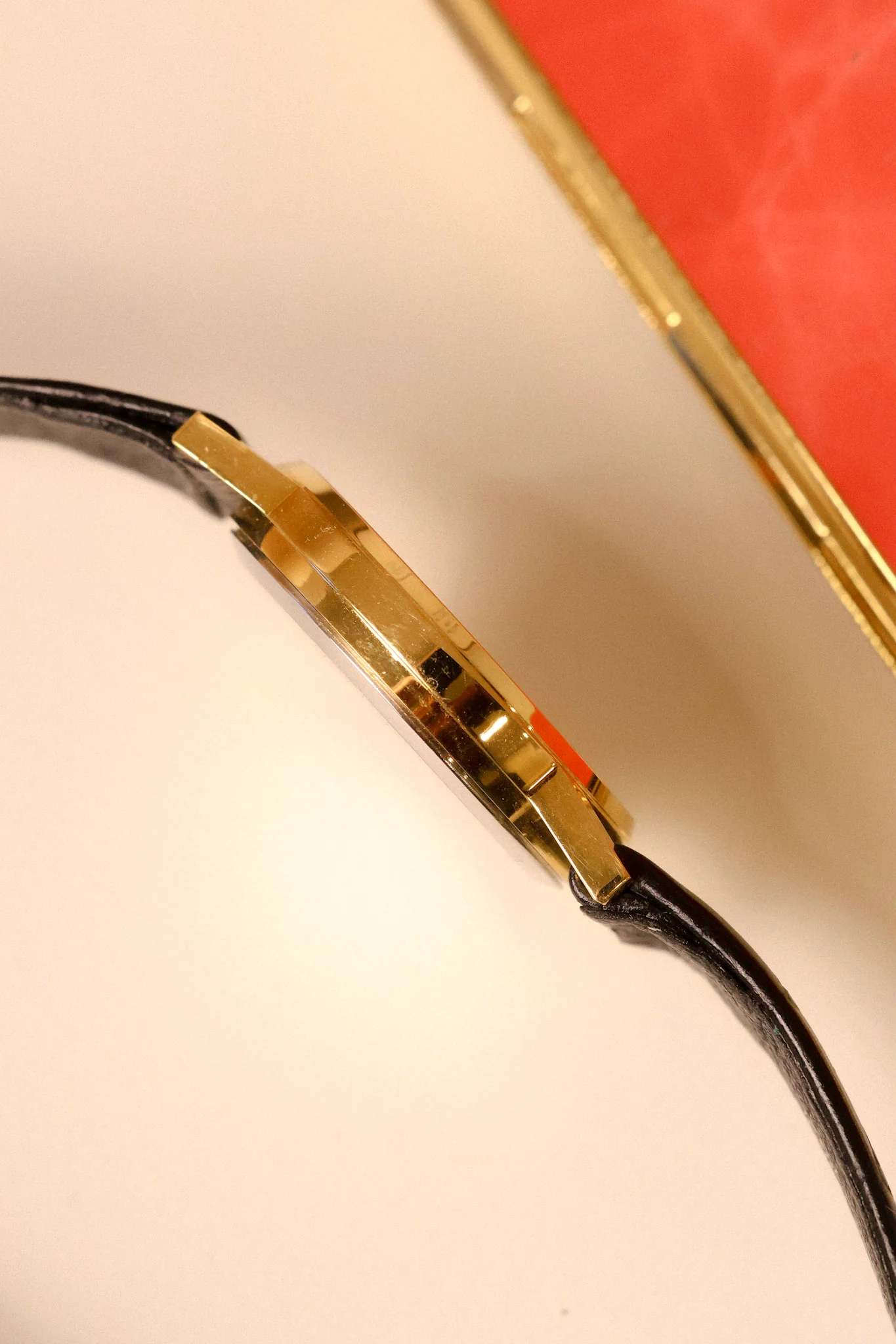 Neo-vintage Armitron Diamond Quartz - Image 7