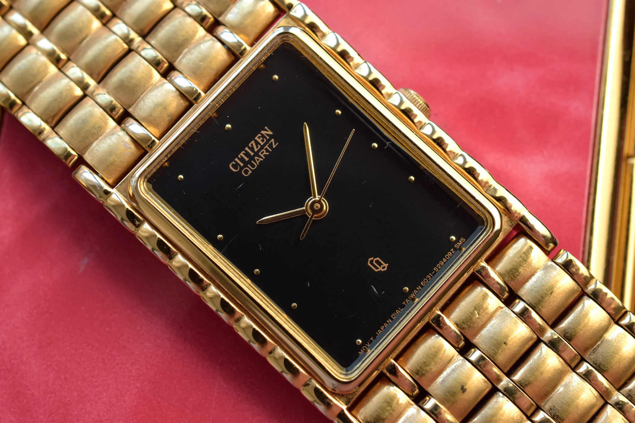 Neo-vintage Citizen CQ Gilt Dial - Image 3