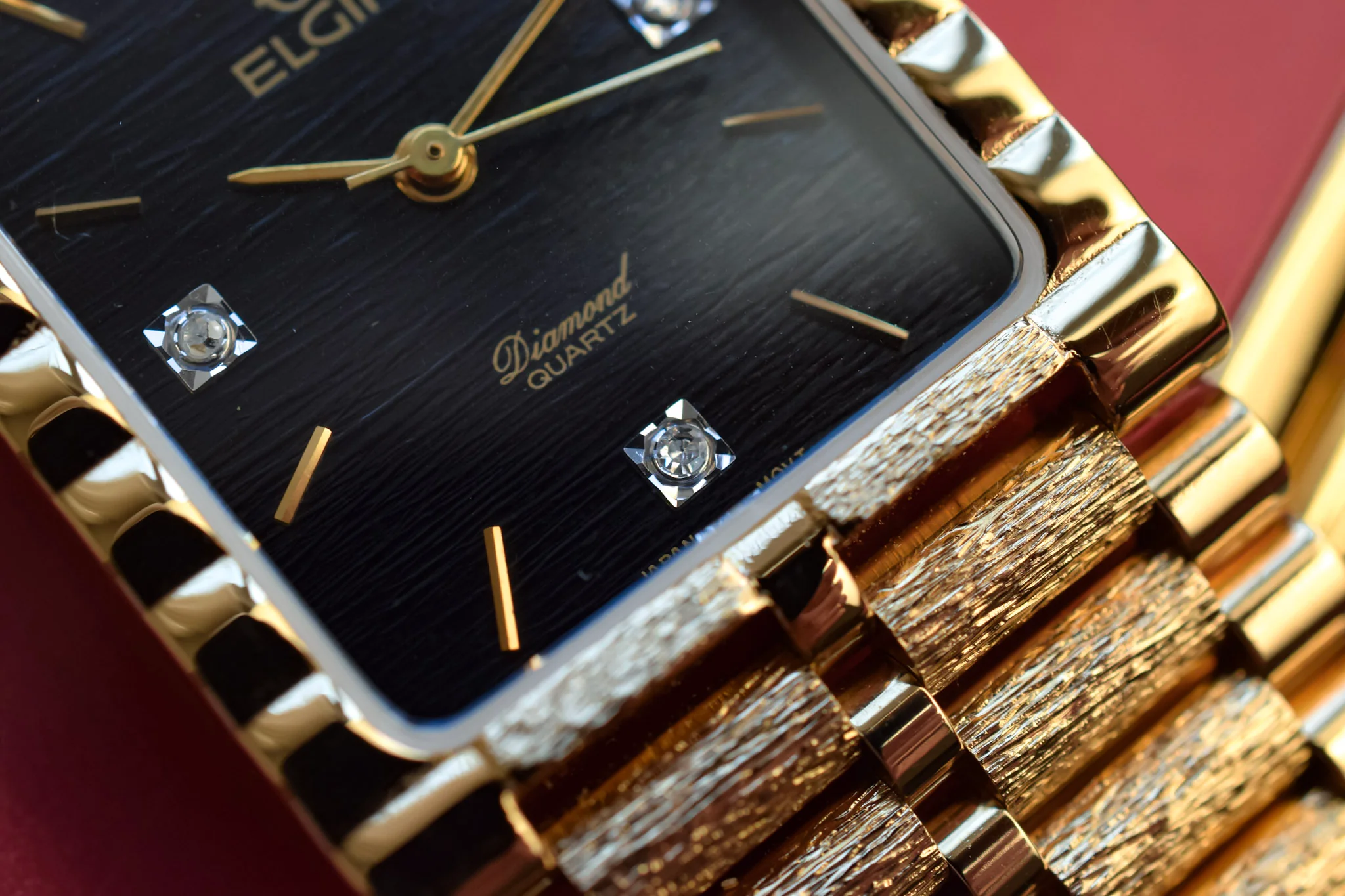 Neo-vintage Elgin Diamond Dial - New Old Stock in Box - Image 10
