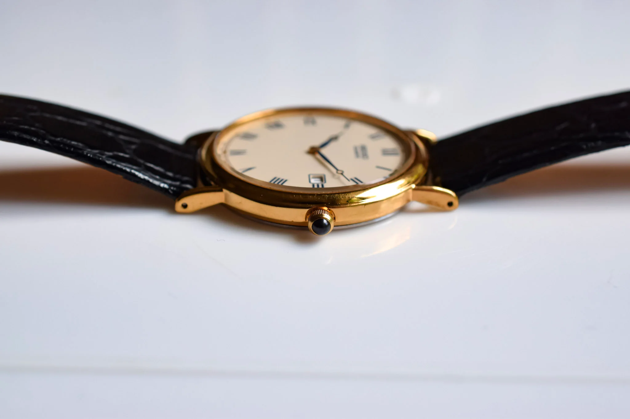 NOS 2004 Seiko Roman Calendar - Image 3