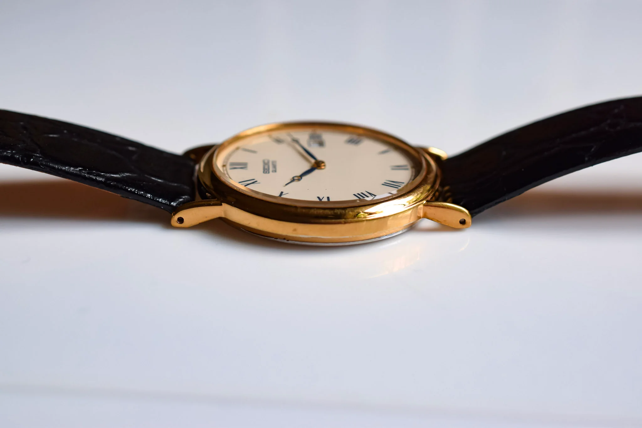 NOS 2004 Seiko Roman Calendar - Image 4