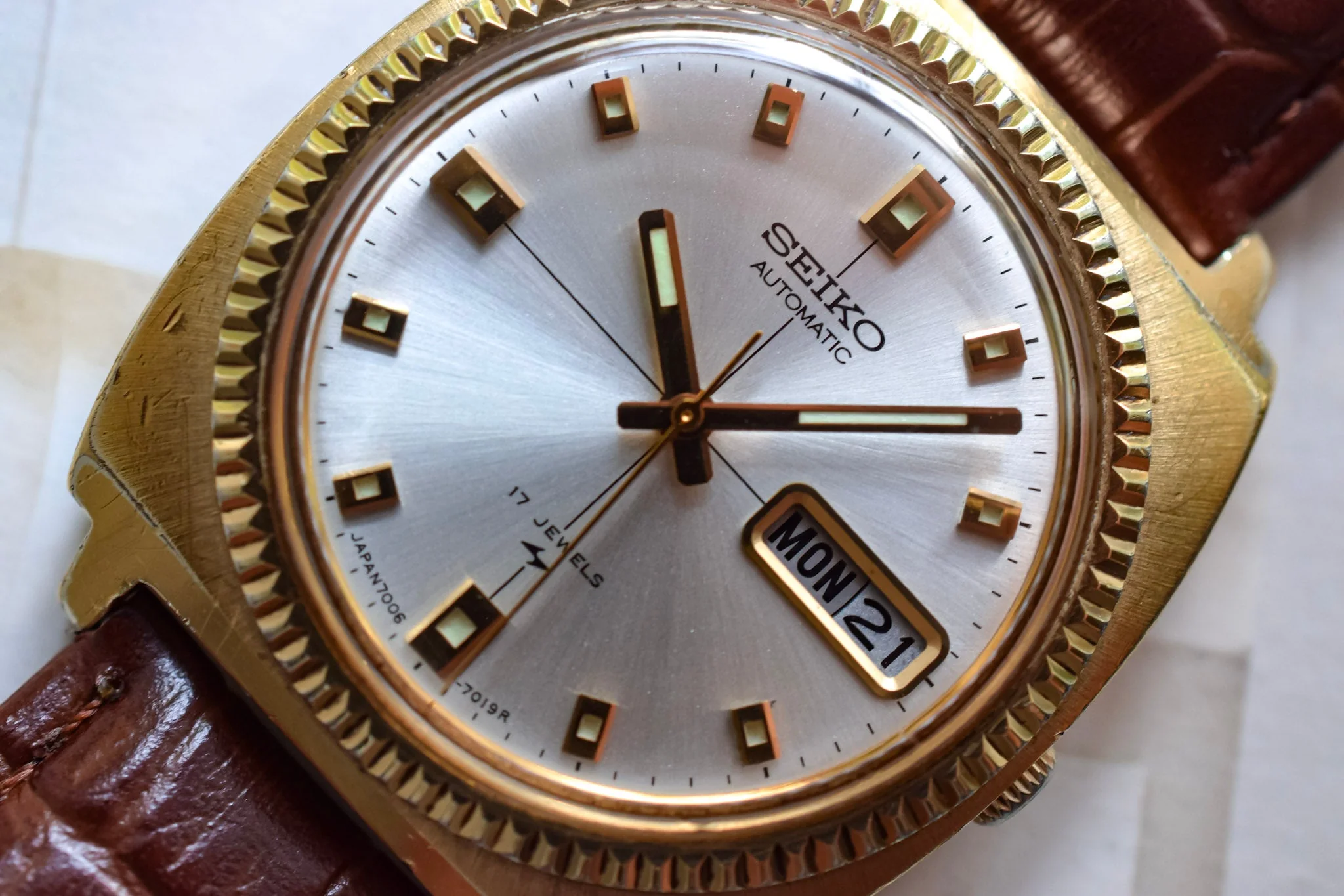 Seiko Crosshair Fluted Bezel Cushion - Image 3