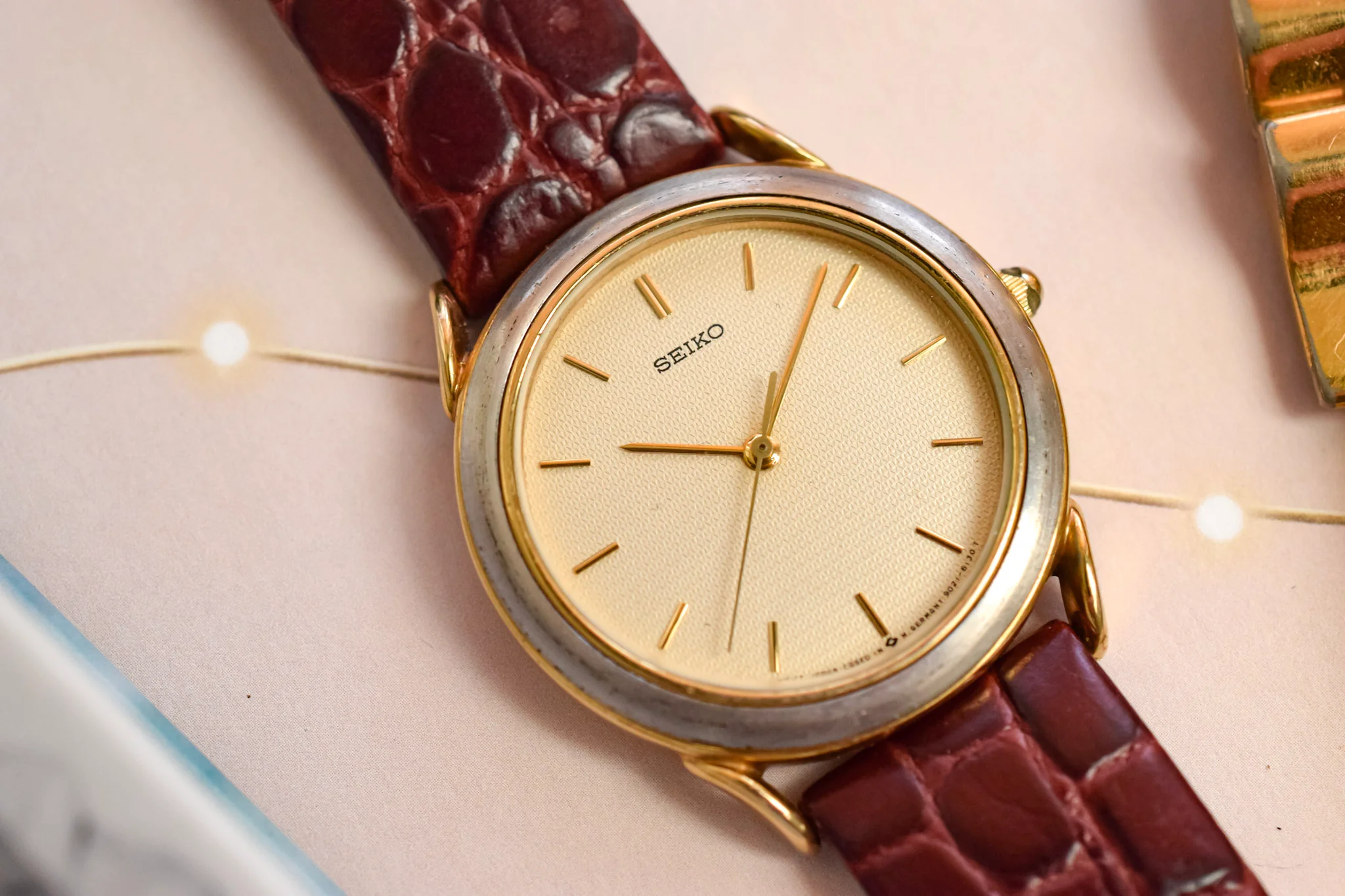 1985 Seiko Midsize Two Toned Honeycomb Dial - Image 3