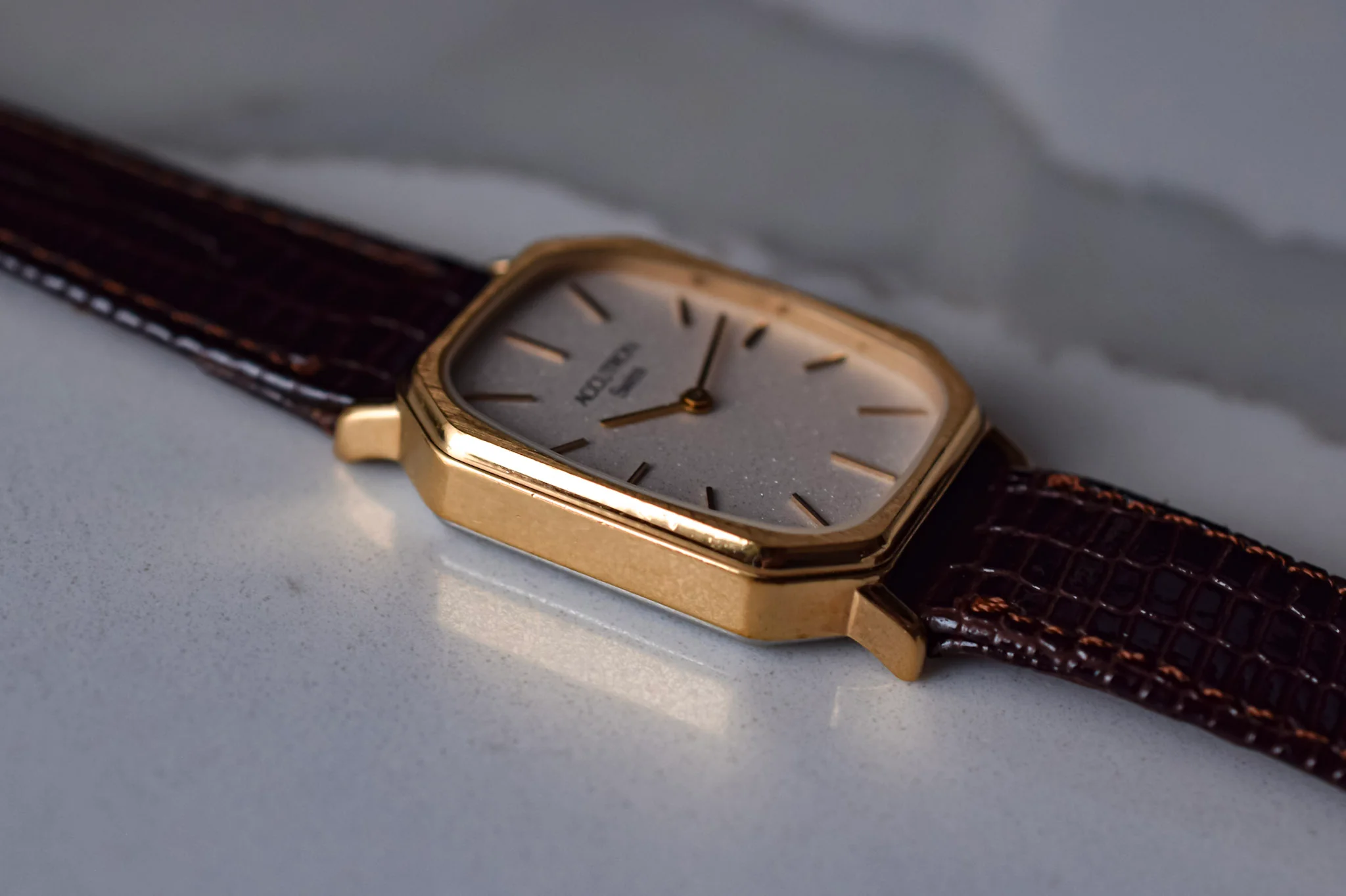 1981 Accutron Quartz Octagonal Case - Image 3