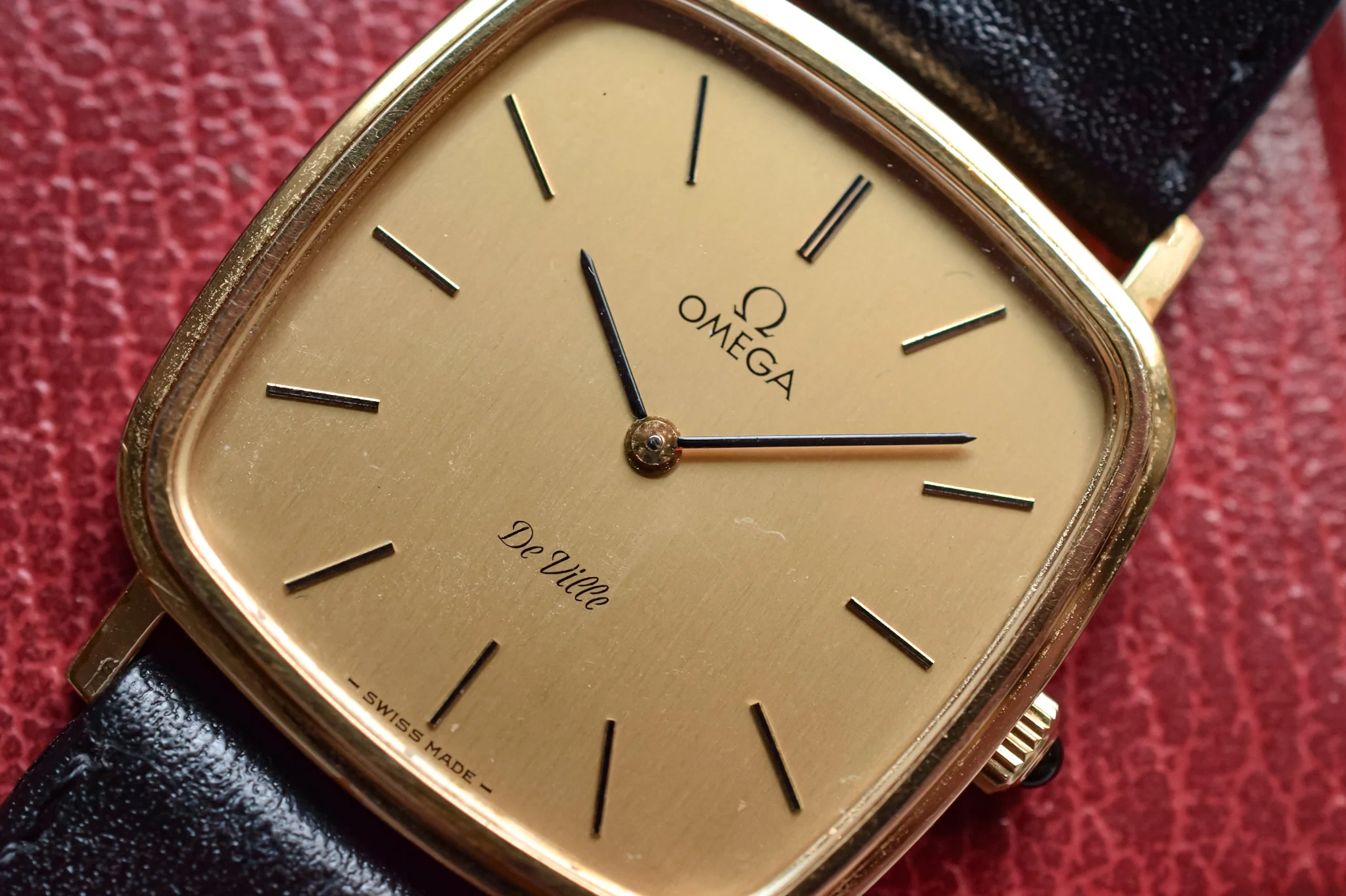 1970s Gold Plated Mechanical Omega TV - Serviced - Image 3