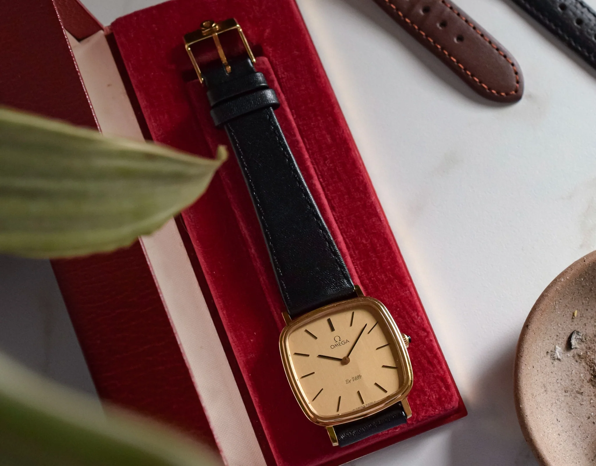 1970s Gold Plated Mechanical Omega TV - Serviced - Image 4