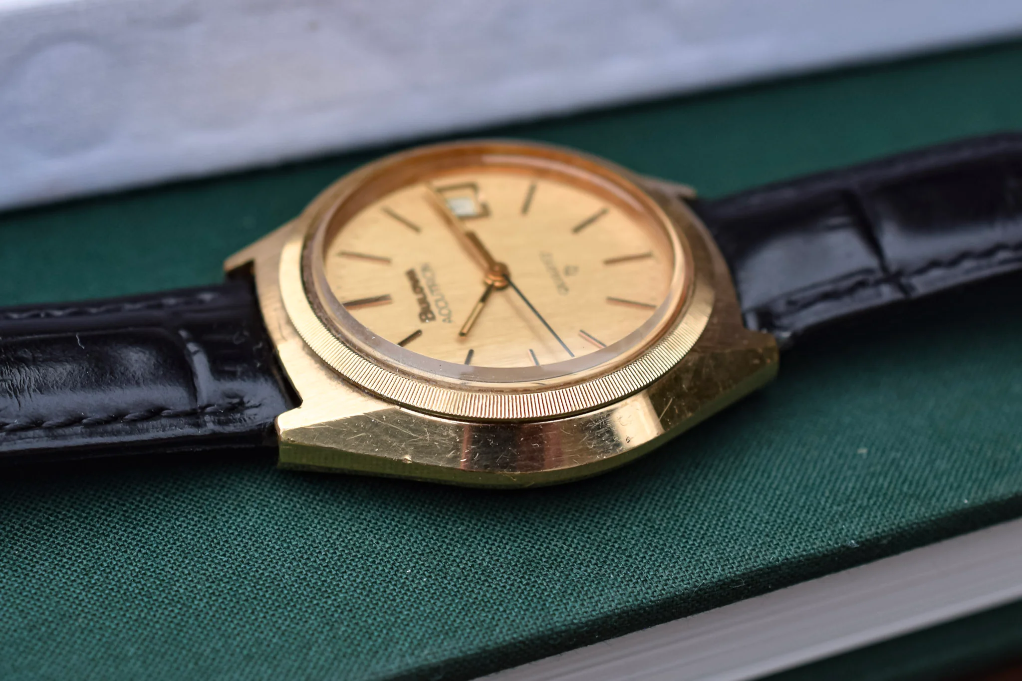 Vintage 1977 Bulova Accutron Quartz Watch - Award Piece - Image 5