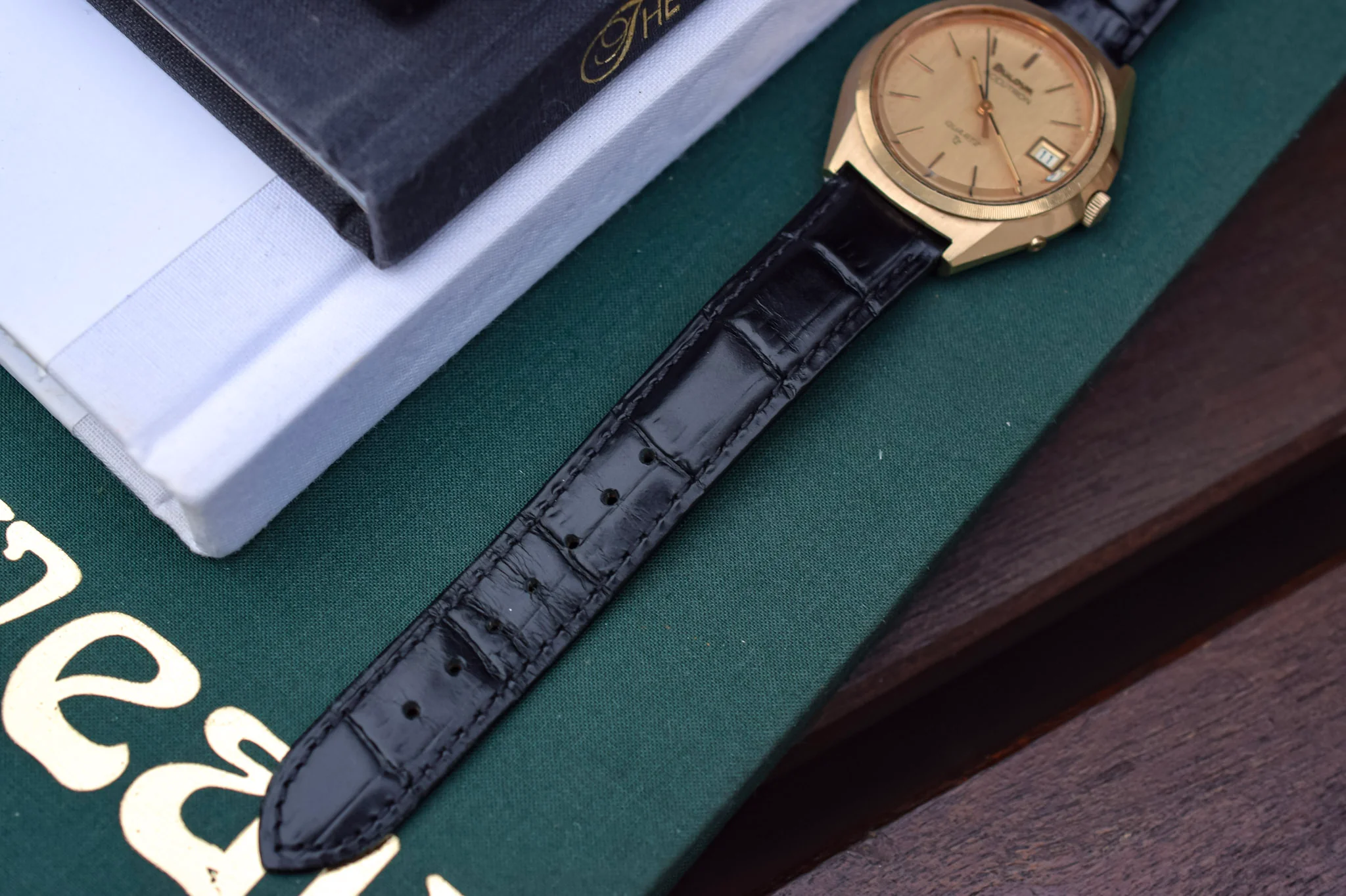 Vintage 1977 Bulova Accutron Quartz Watch - Award Piece - Image 9