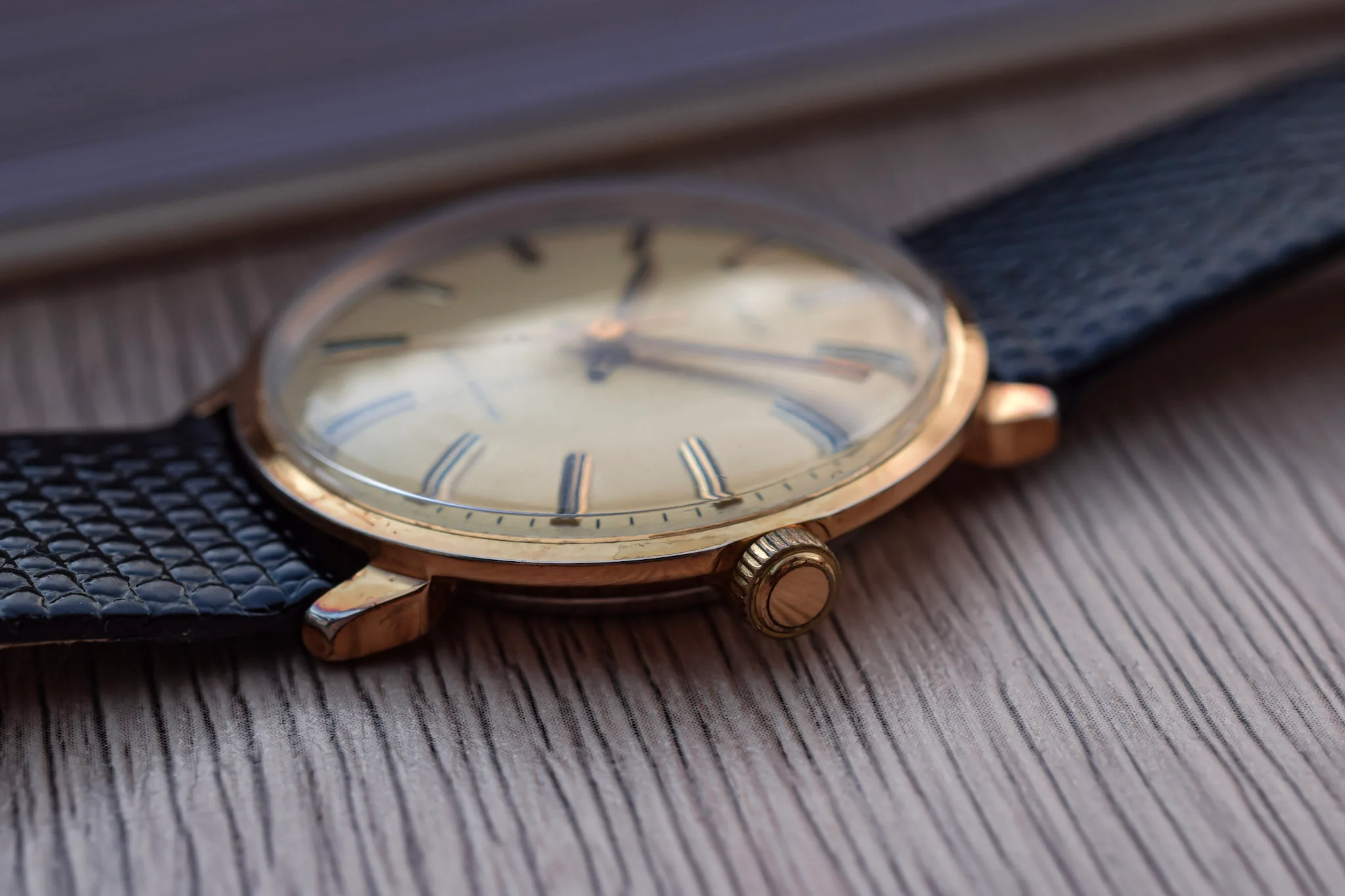 Vintage 1977 Mechanical Timex Watch - Image 3