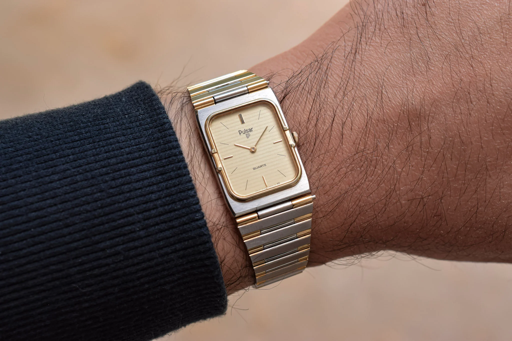 Vintage 1985 Pulsar Quartz Tank Watch - Image 12