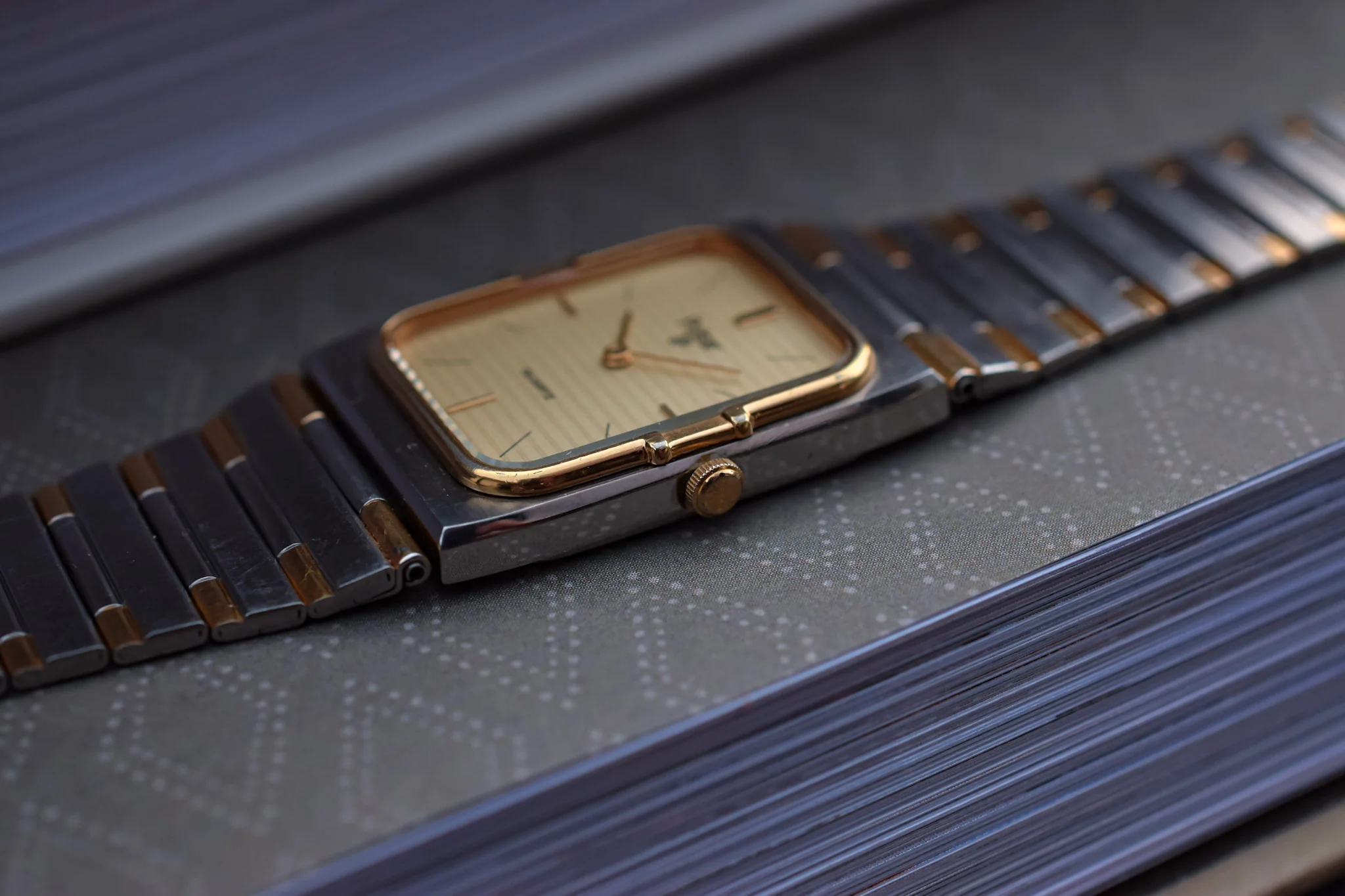 Vintage 1985 Pulsar Quartz Tank Watch - Image 3