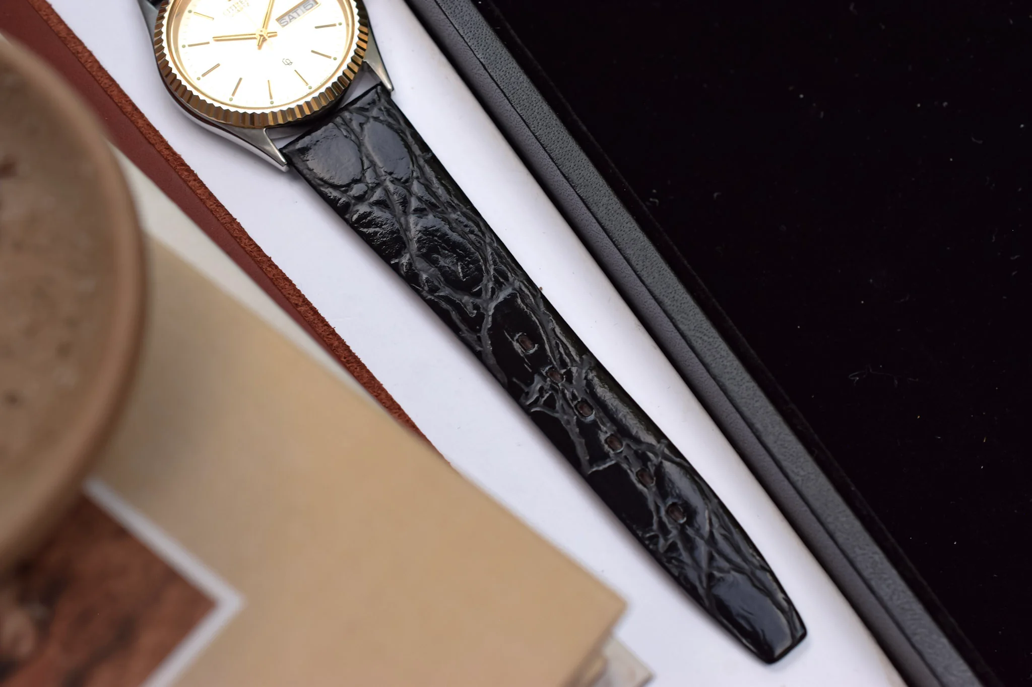 Vintage Citizen CQ Fluted Bezel Day-Date - Image 6