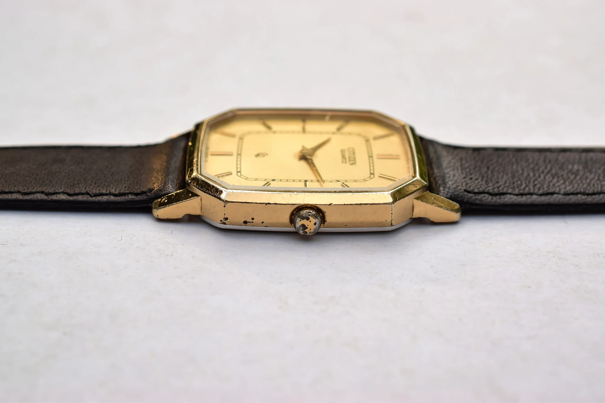 Vintage Citizen CQ Octo - Image 4
