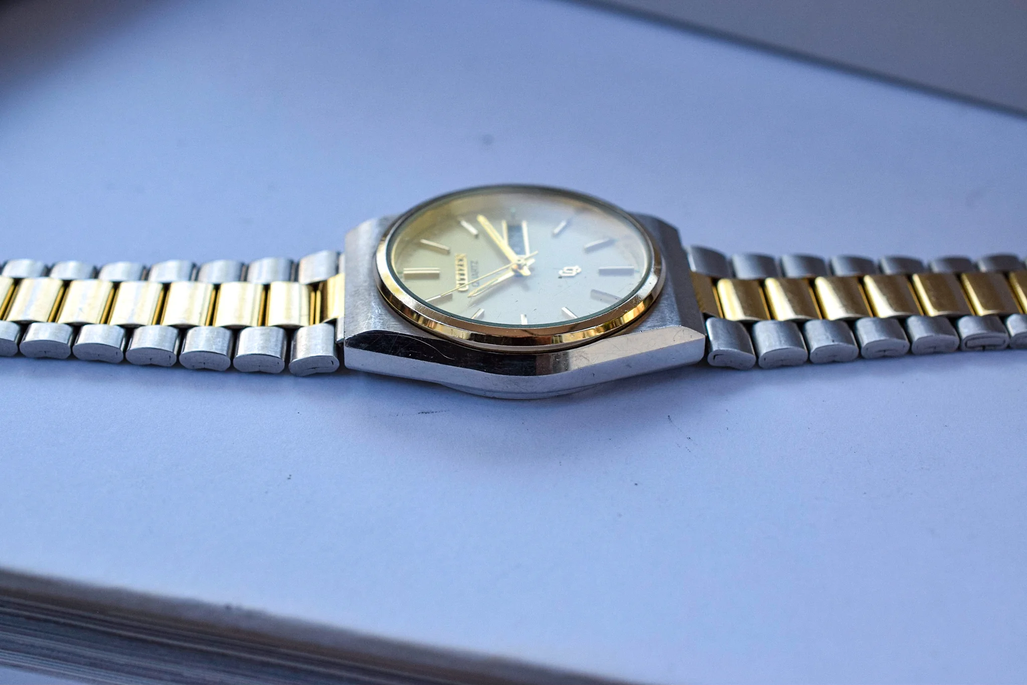 Vintage Citizen Two Toned CQ Day-Date - Image 6
