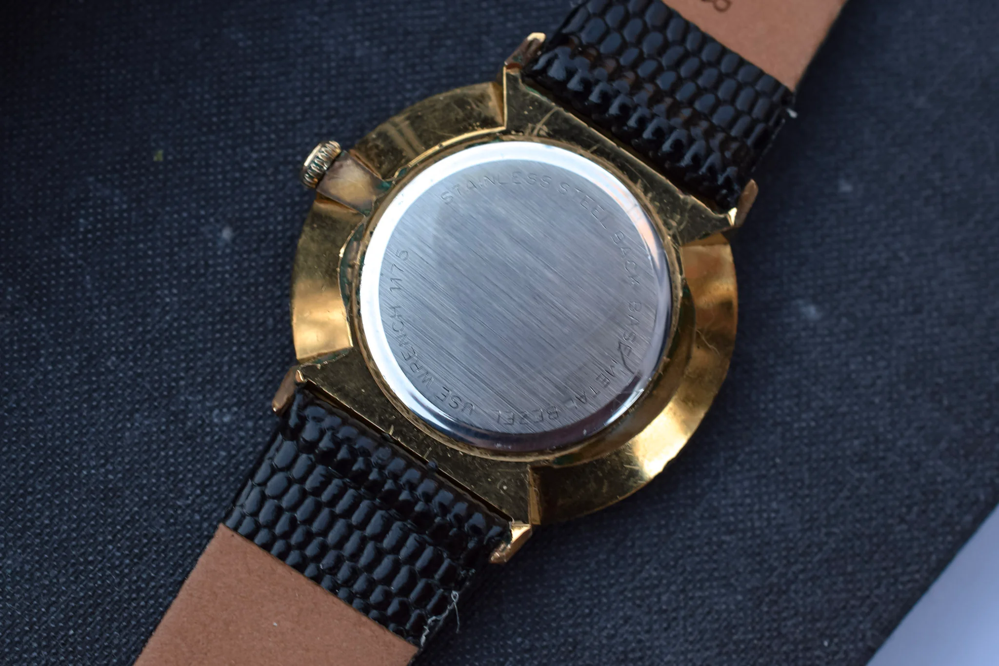 Vintage Gold Tone Linen Dial Wittnauer Quartz Watch - Image 7