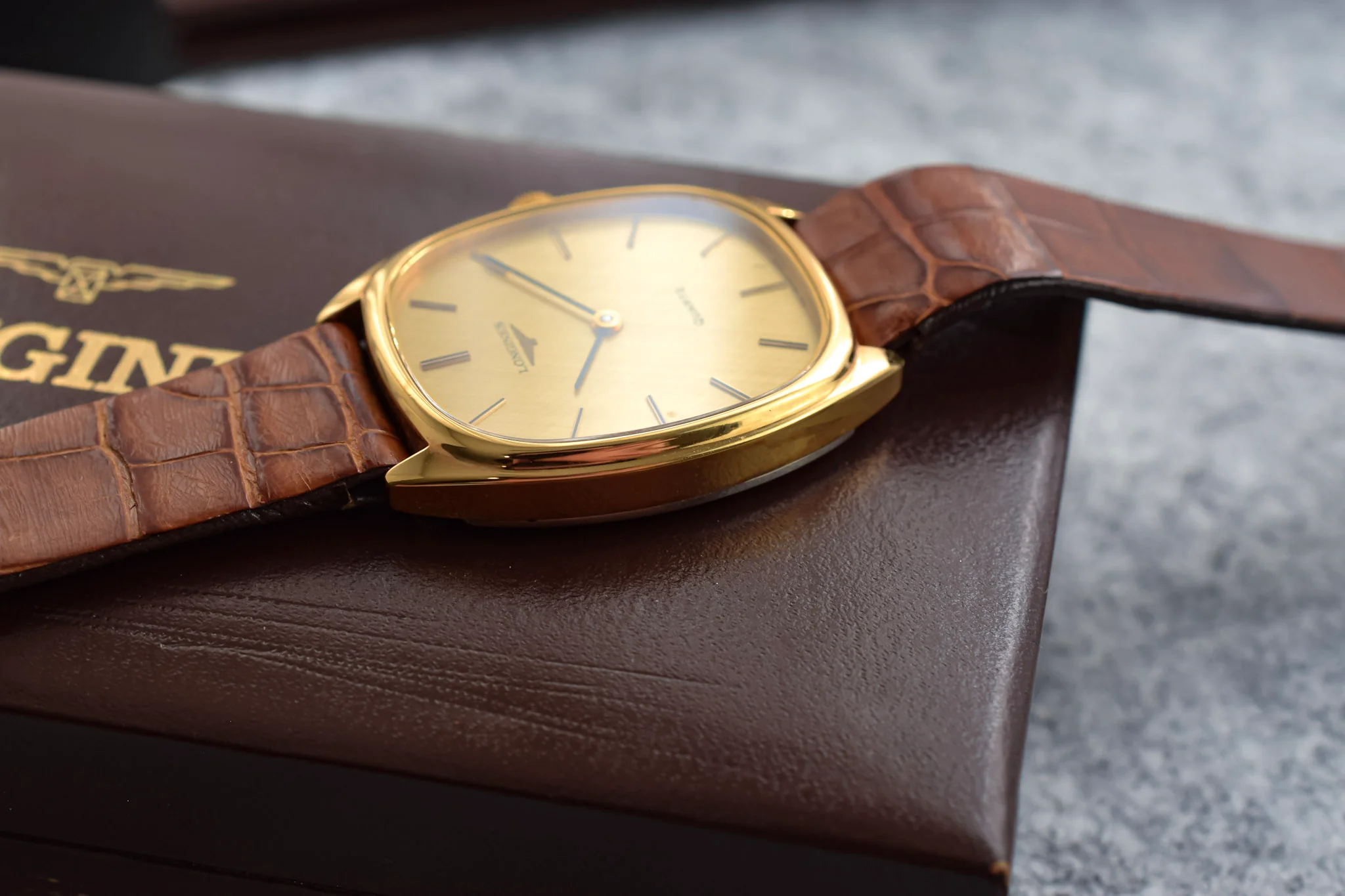 Vintage Longines Quartz Crosshatch Dial Ellipse - Image 5