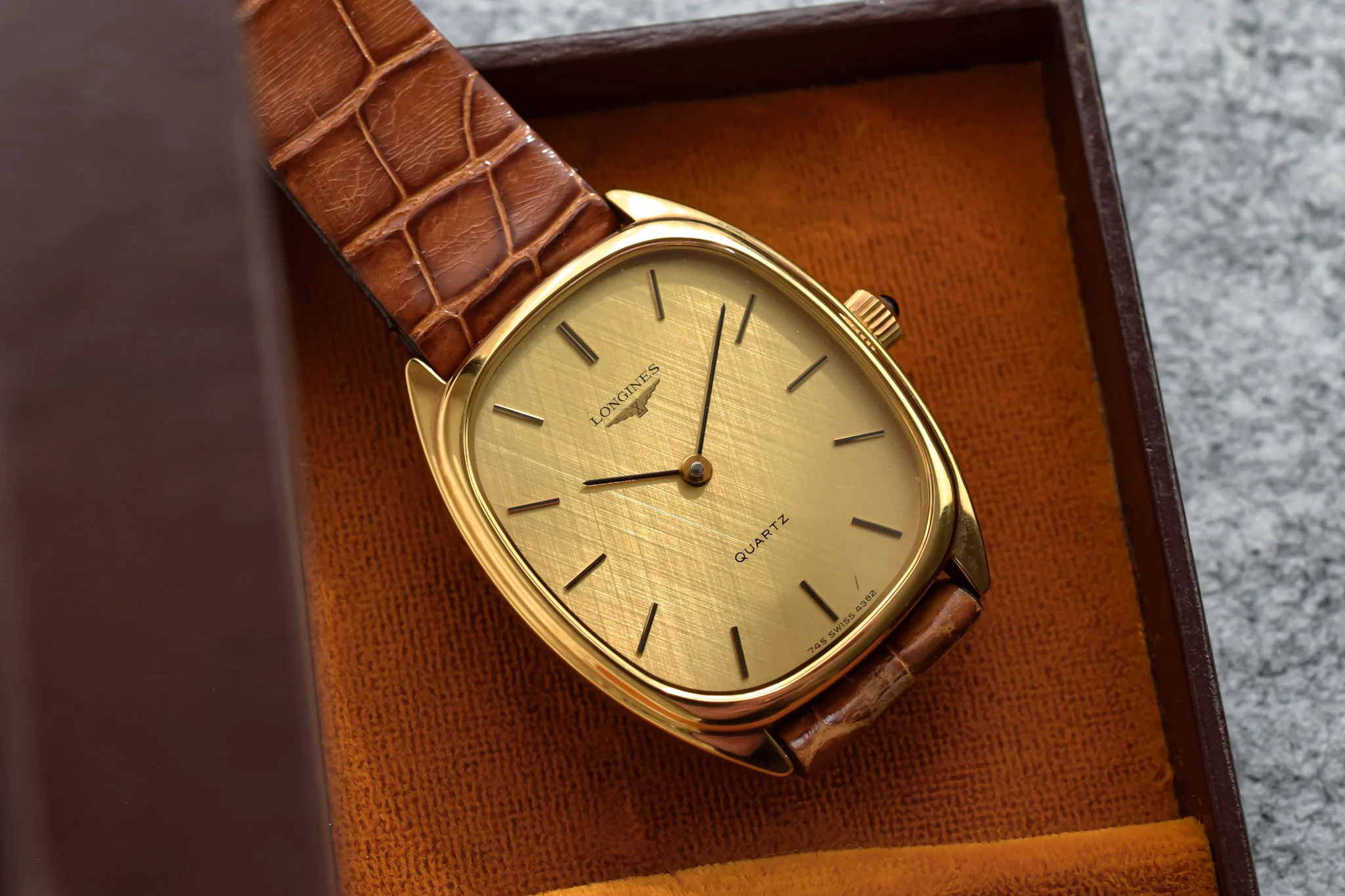 Vintage Longines Quartz Crosshatch Dial Ellipse - Image 6