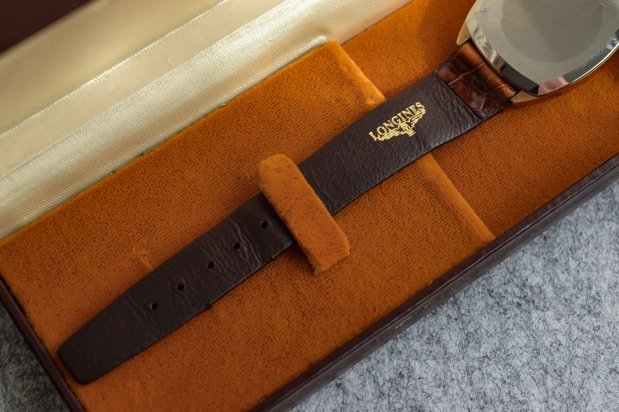 Vintage Longines Quartz Crosshatch Dial Ellipse - Image 9