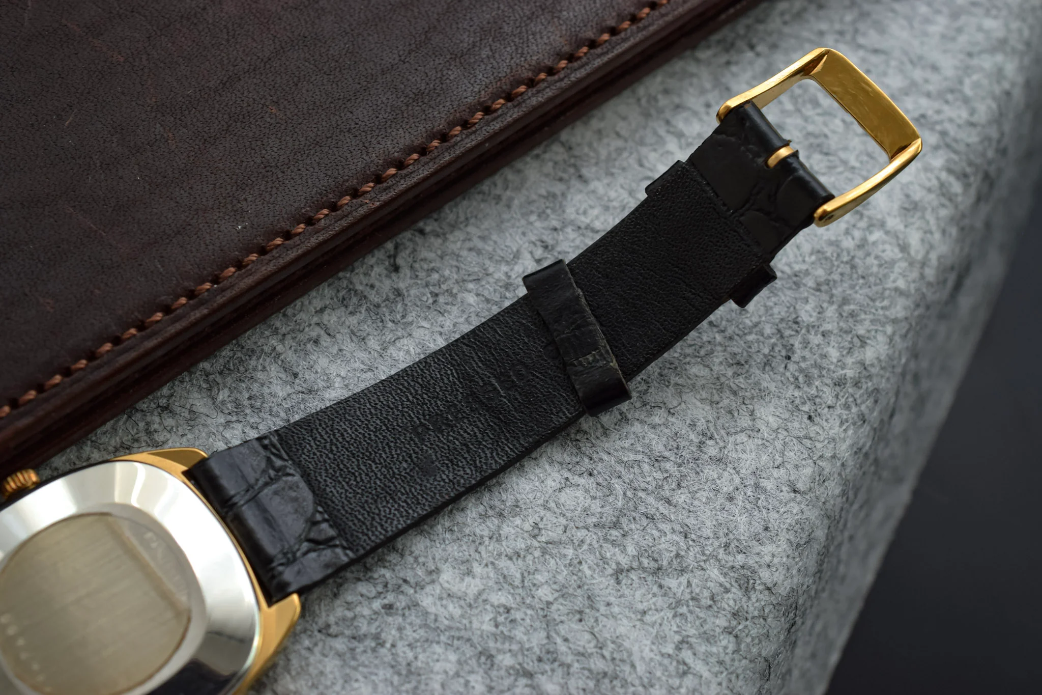 Vintage Longines Mechanical Linen Dial Tonneau - Image 9