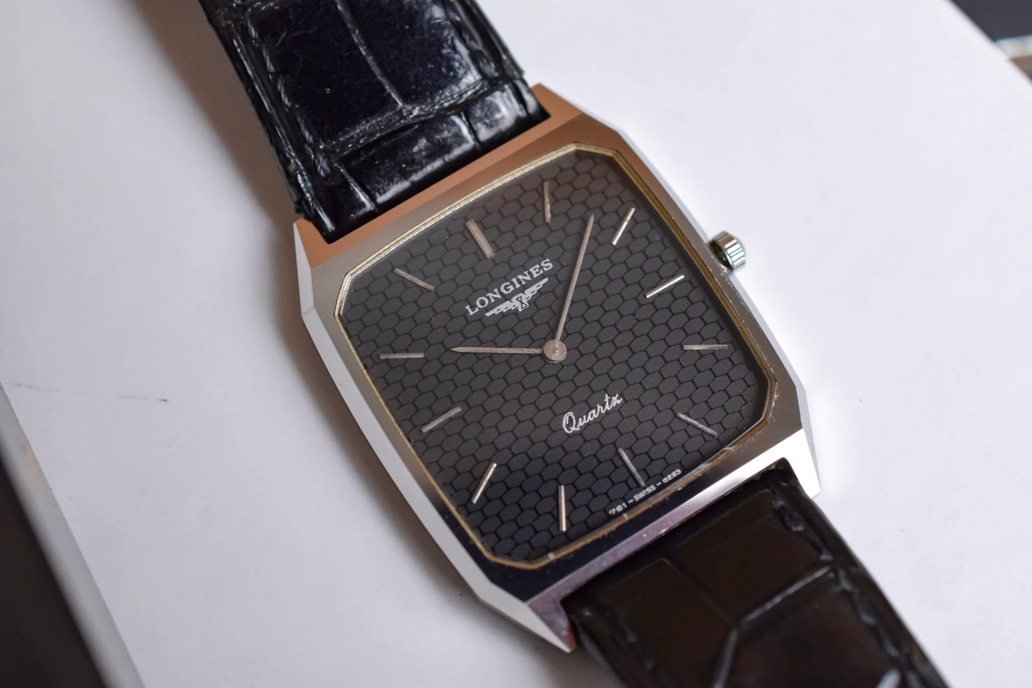 Vintage Longines Quartz Black Brick Dial Octo - Image 3