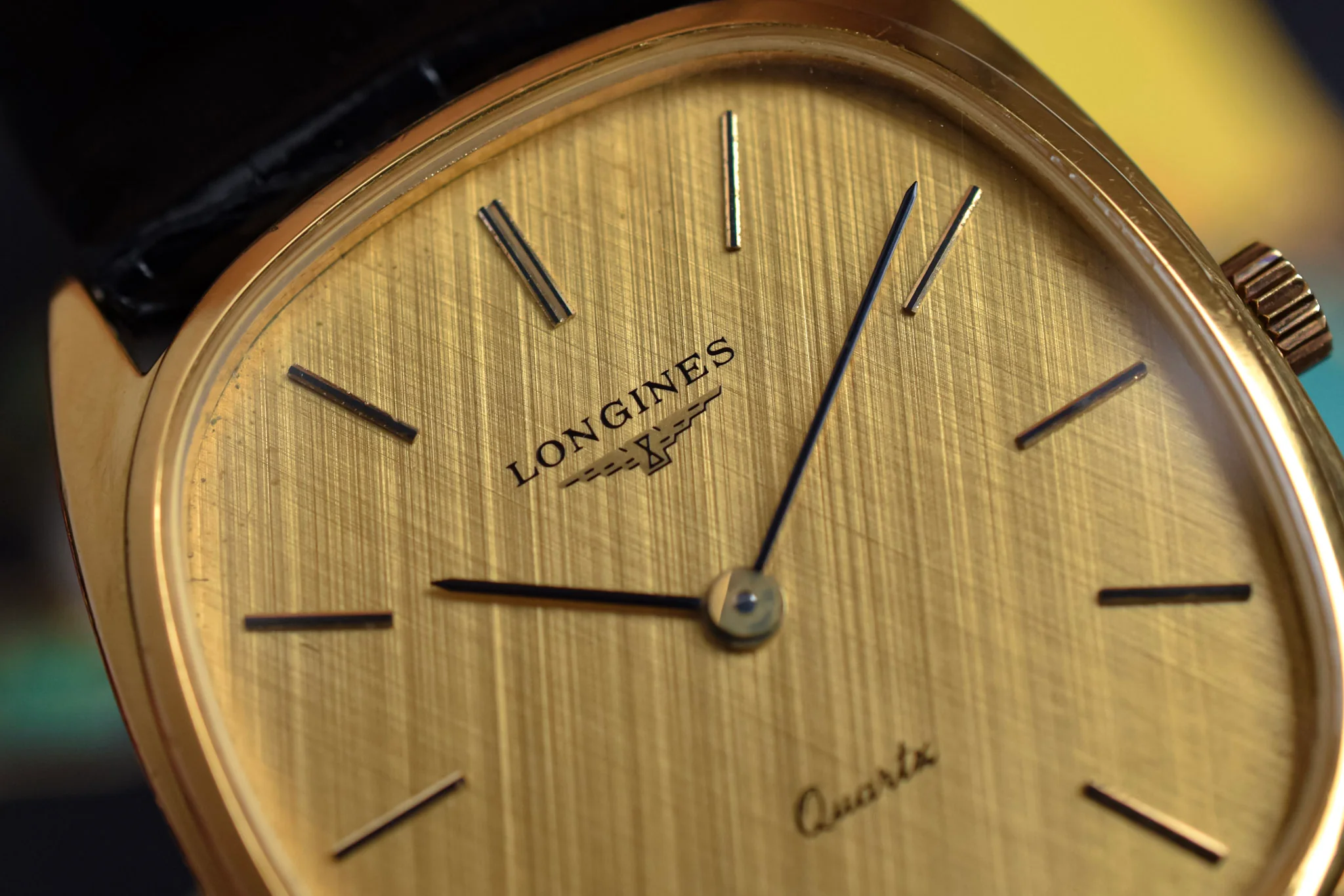Vintage Longines Quartz Champagne Linen Ellipse - Image 4