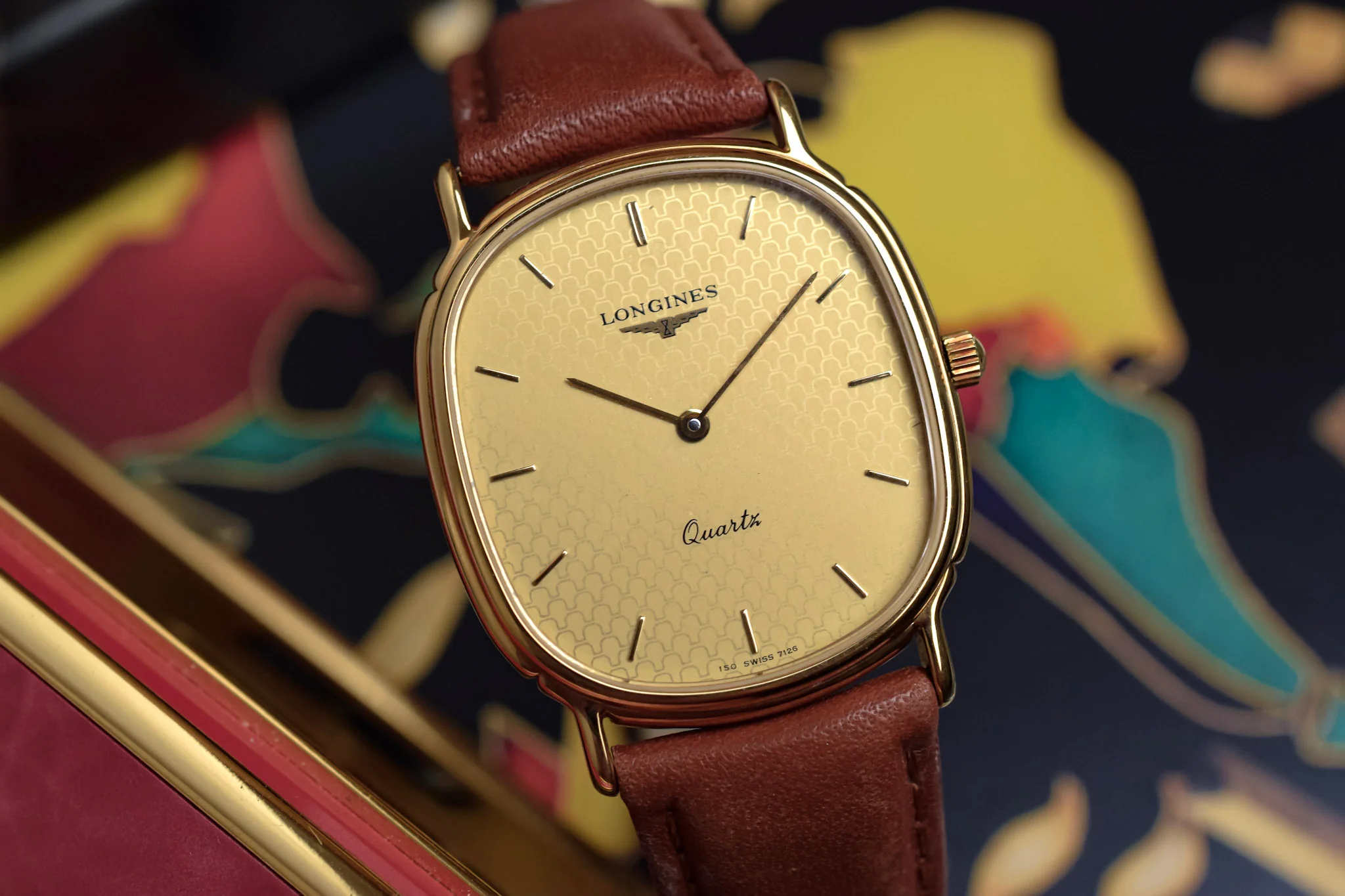 Vintage Longines Quartz Champagne Motif Ellipse - Les Grandes Classiques - Image 3