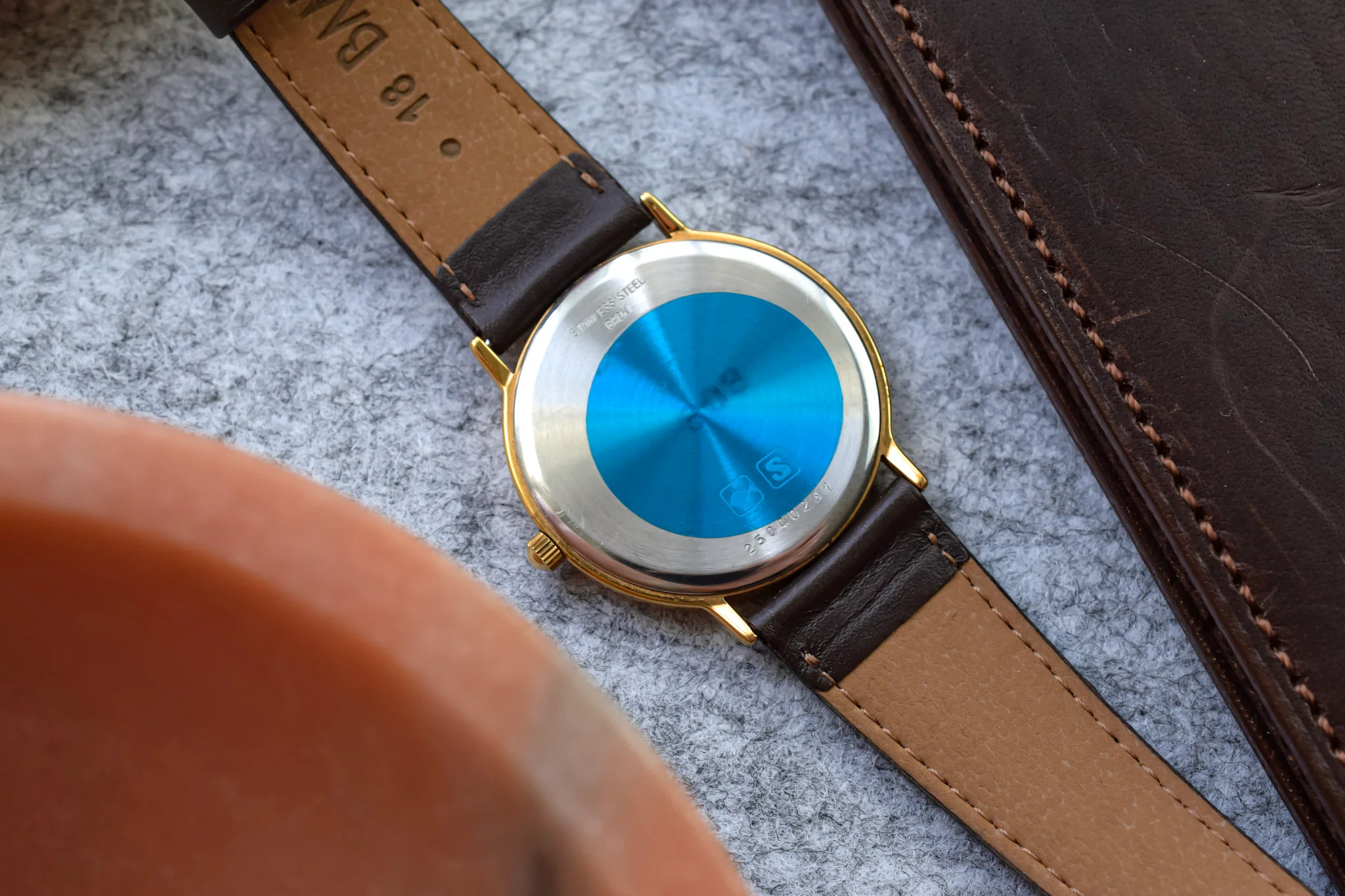 Vintage Longines Quartz Champagne Quatrefoil Dial - Image 11