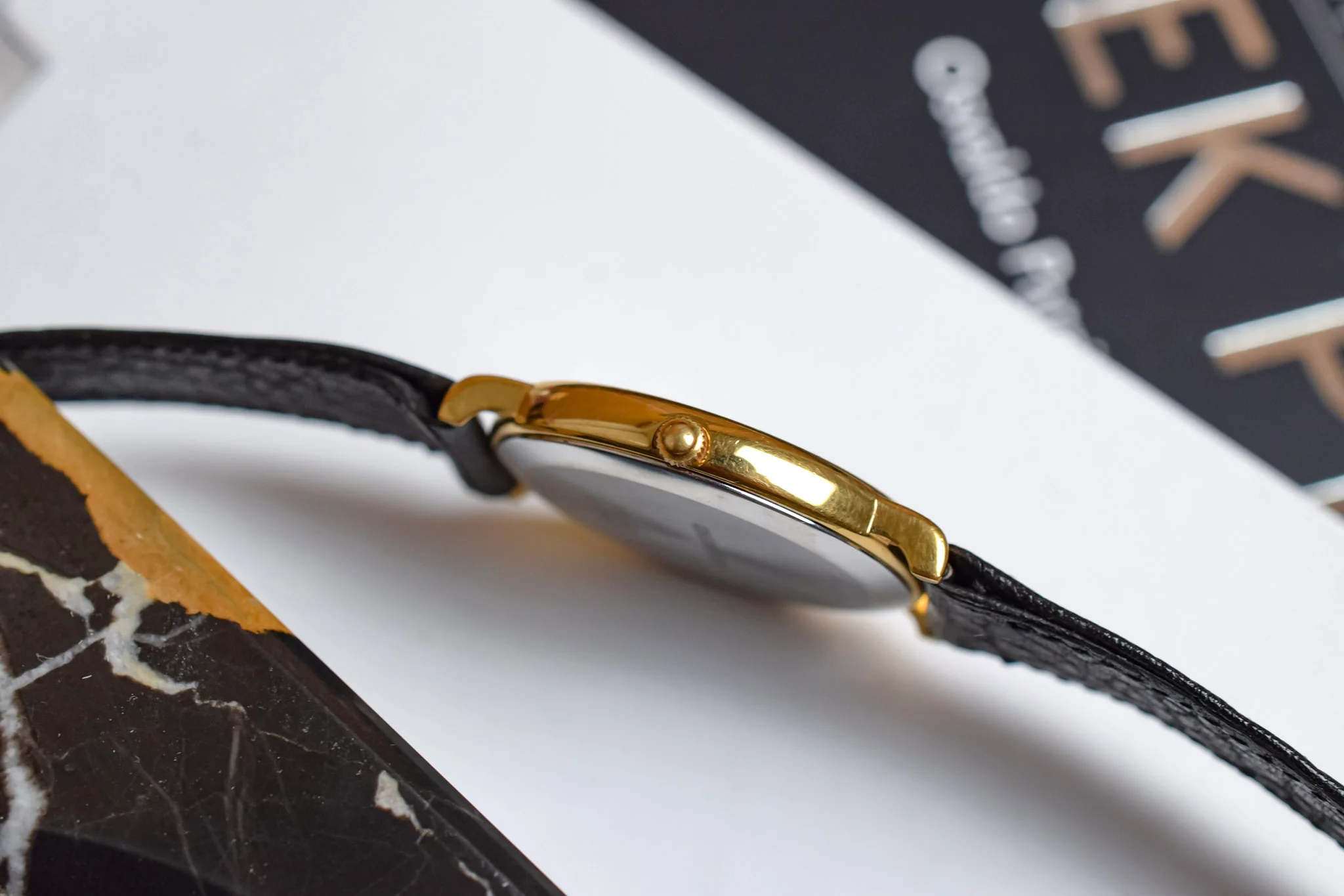 Vintage Longines Quartz Roman Dial "Charleston" Calatrava - Image 6