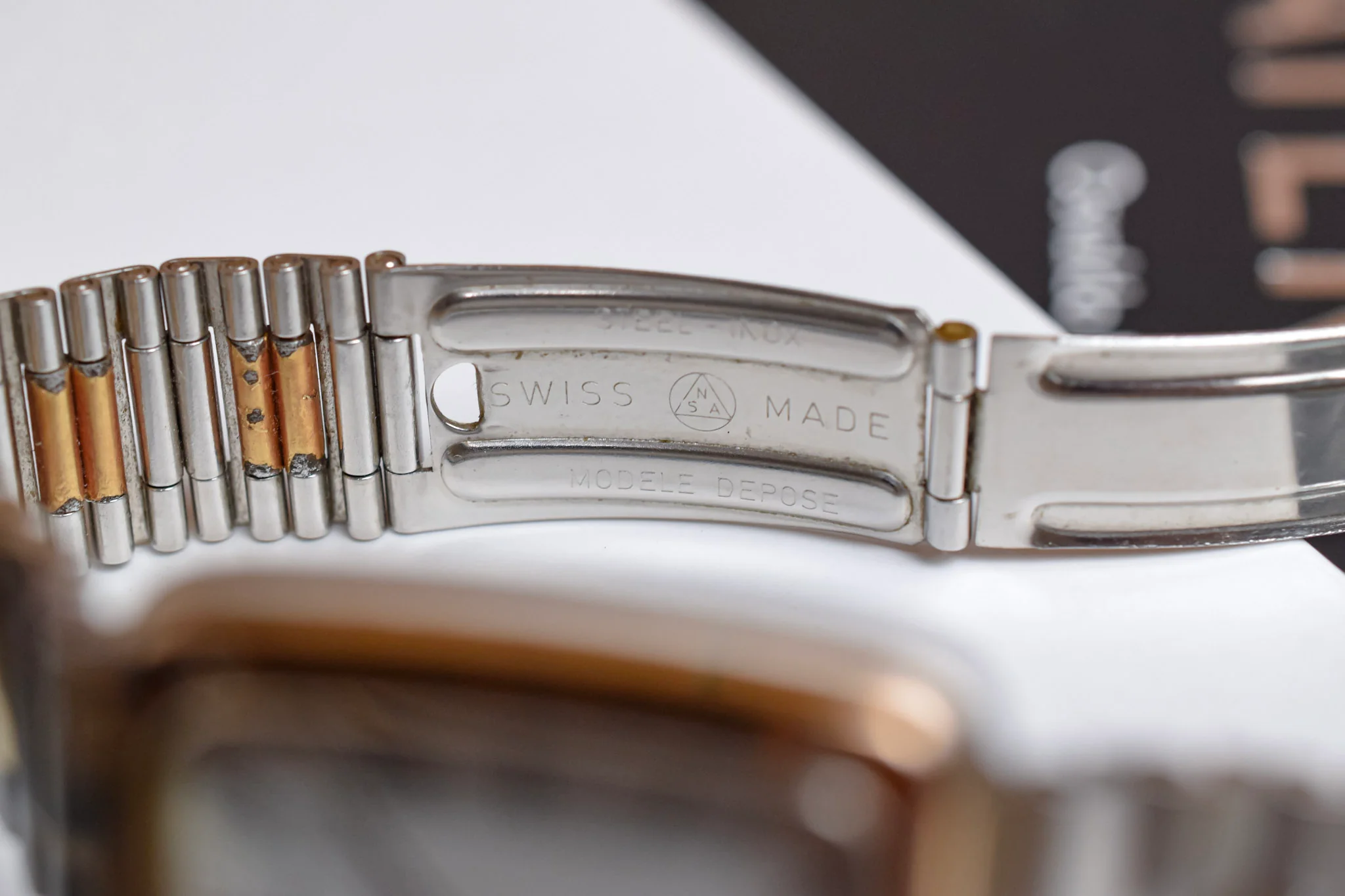 Vintage Longines Quartz Roman Ferrari Dial TV - Image 14