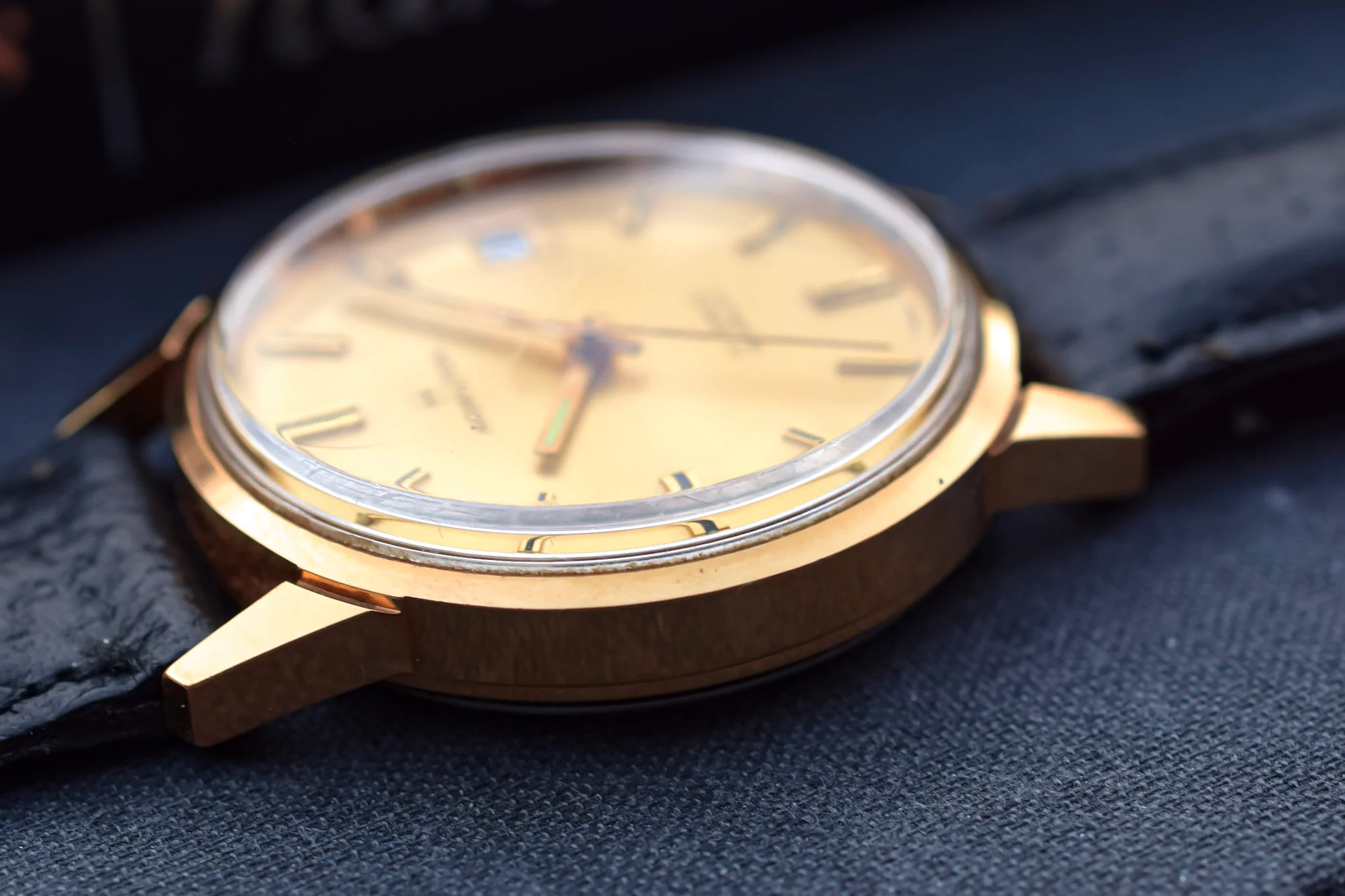 Vintage Mechanical Gold Tone Hamilton Watch - Image 4