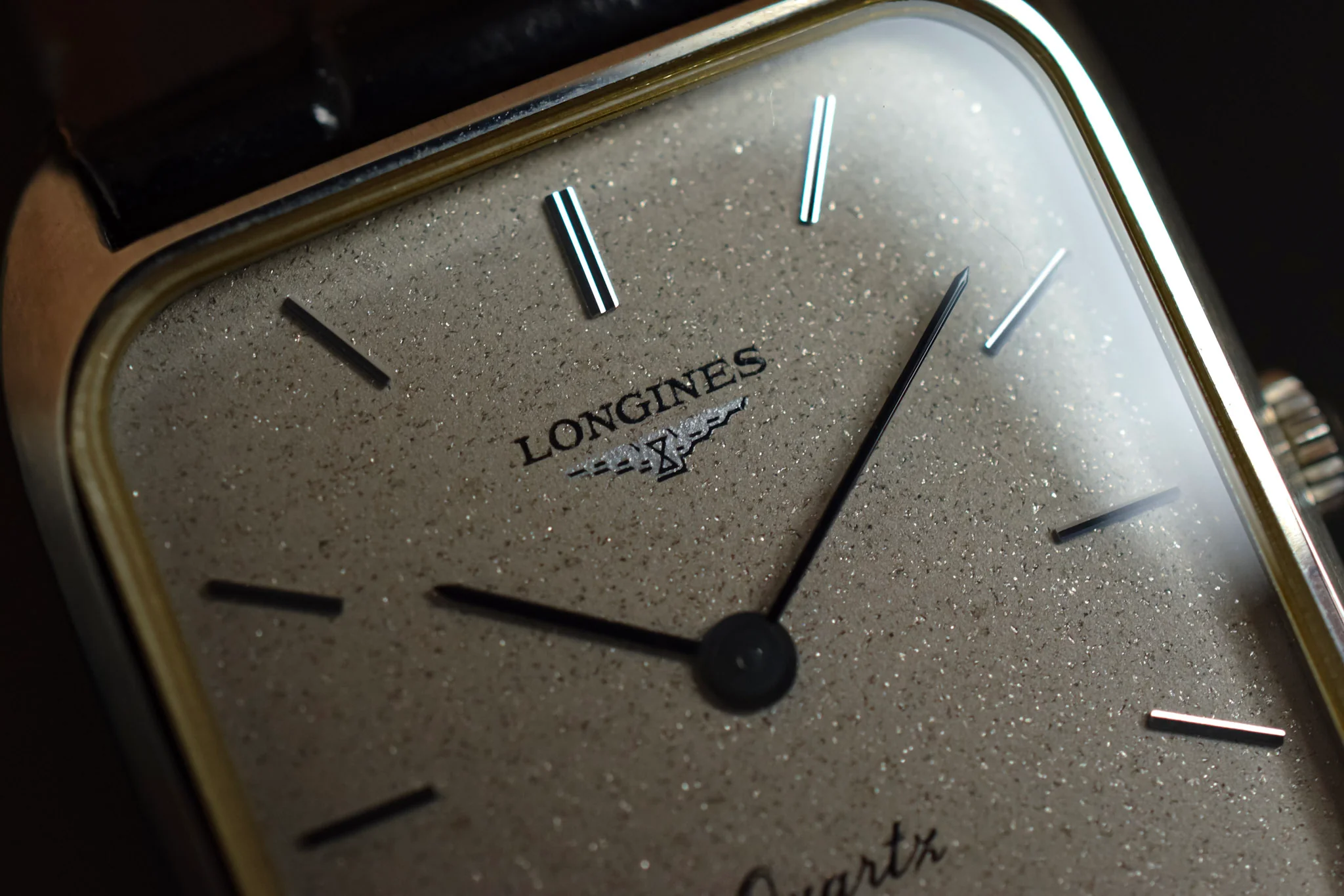 Vintage NOS Longines Quartz Sparkle Dial Steel Tank - Image 5