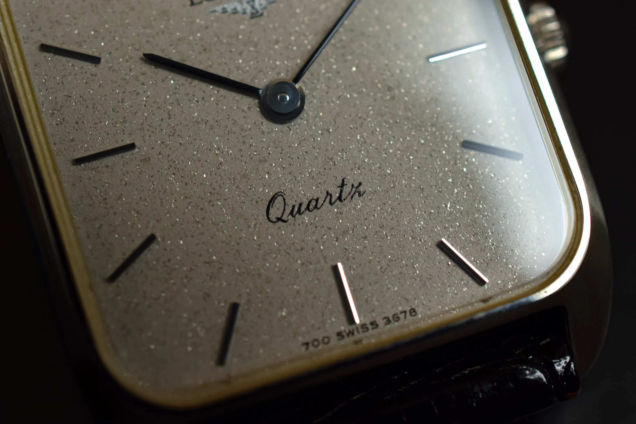Vintage NOS Longines Quartz Sparkle Dial Steel Tank - Image 6