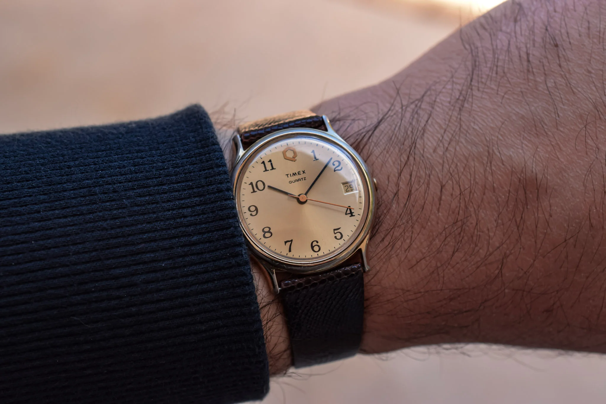 Vintage Q Timex Quartz Watch - Image 2