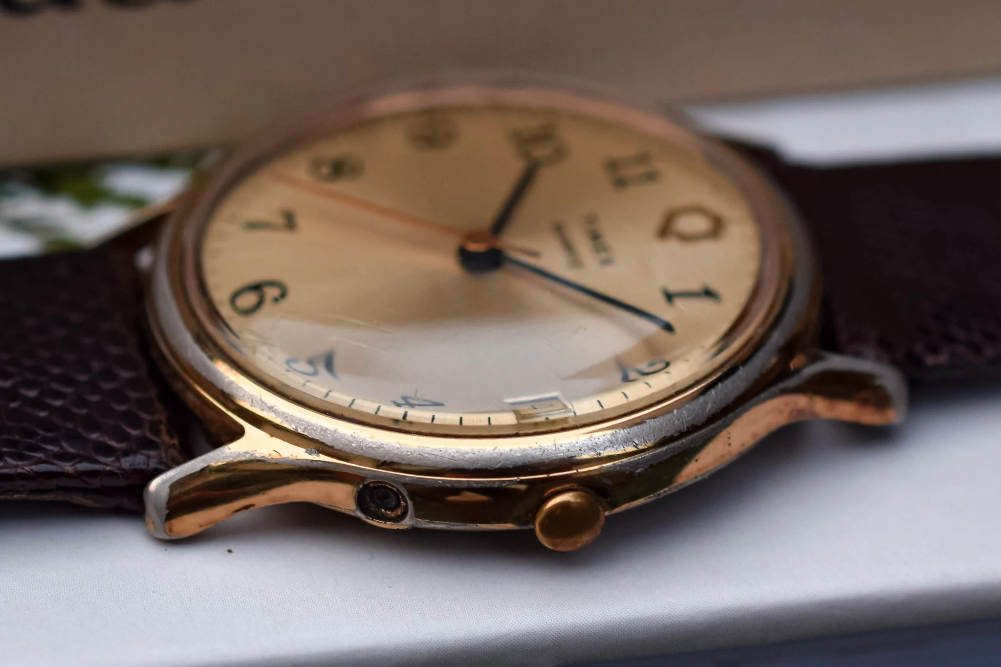 Vintage Q Timex Quartz Watch - Image 3