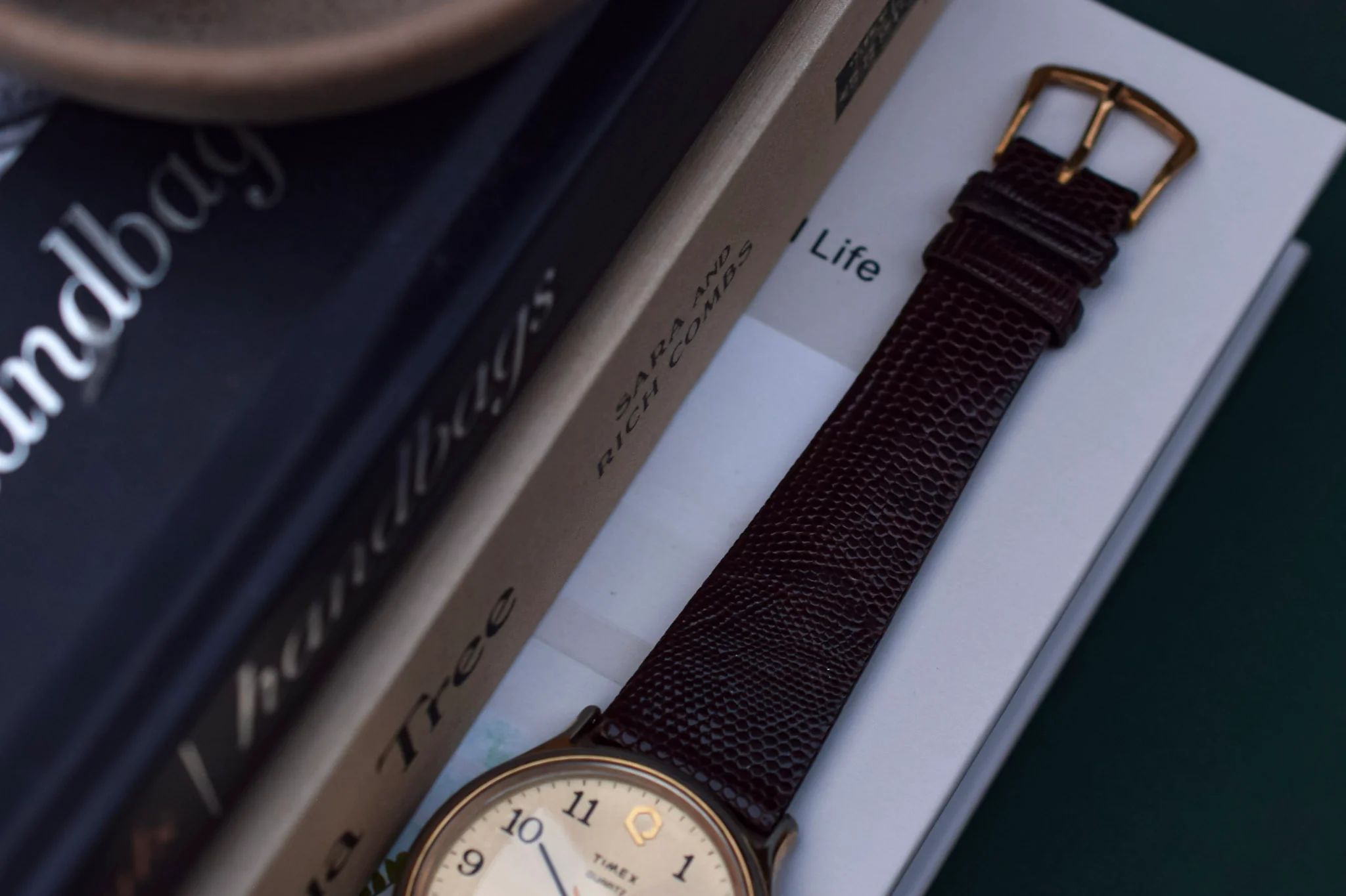 Vintage Q Timex Quartz Watch - Image 8