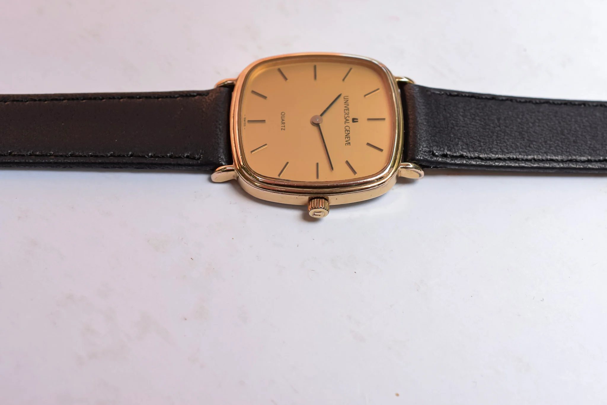 Vintage Universal Geneve Champagne TV - Image 5