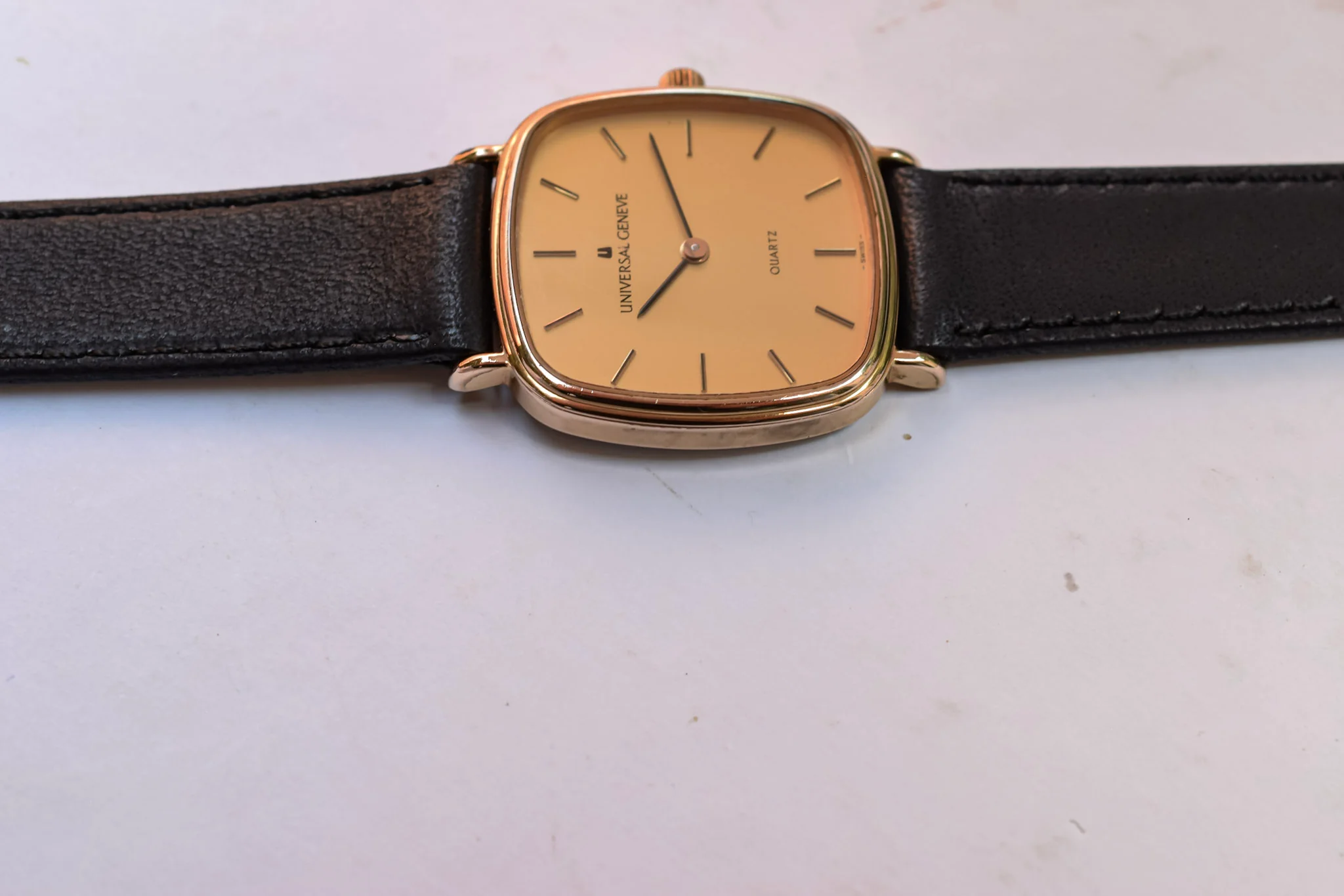 Vintage Universal Geneve Champagne TV - Image 6