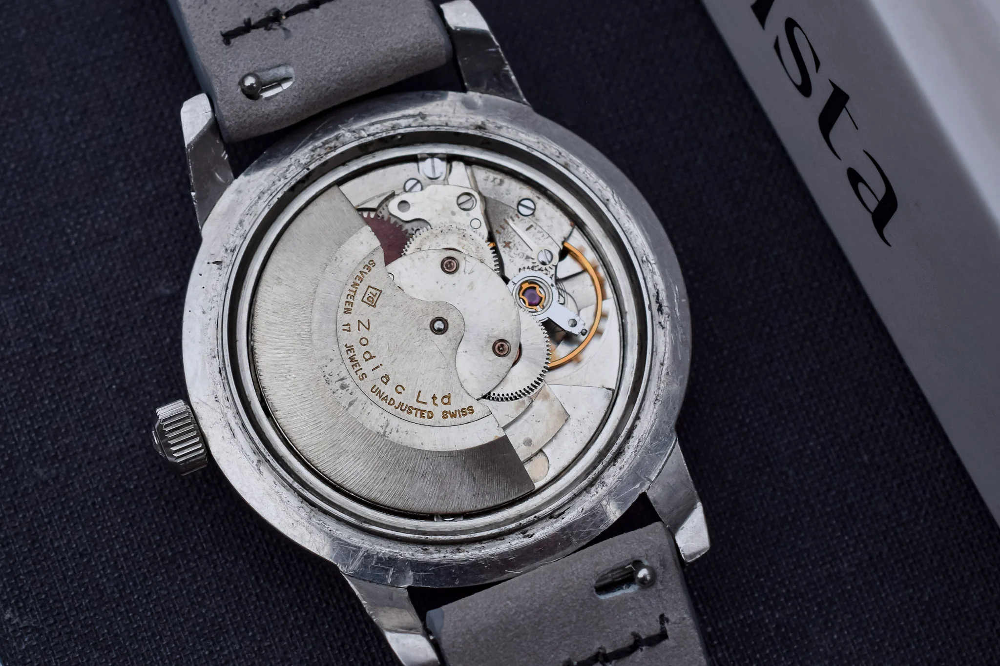 Vintage Zodiac Sea Wolf White Dial - Image 12